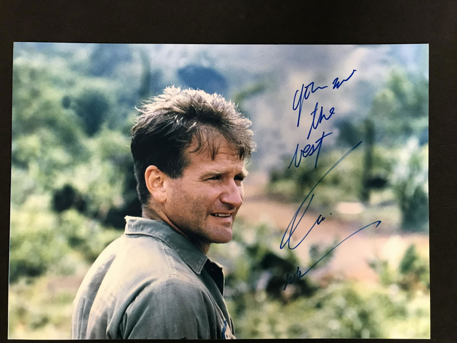 ROBIN WILLIAMS SIGNED 8 X 10 (RA COA) (1 of 3)
