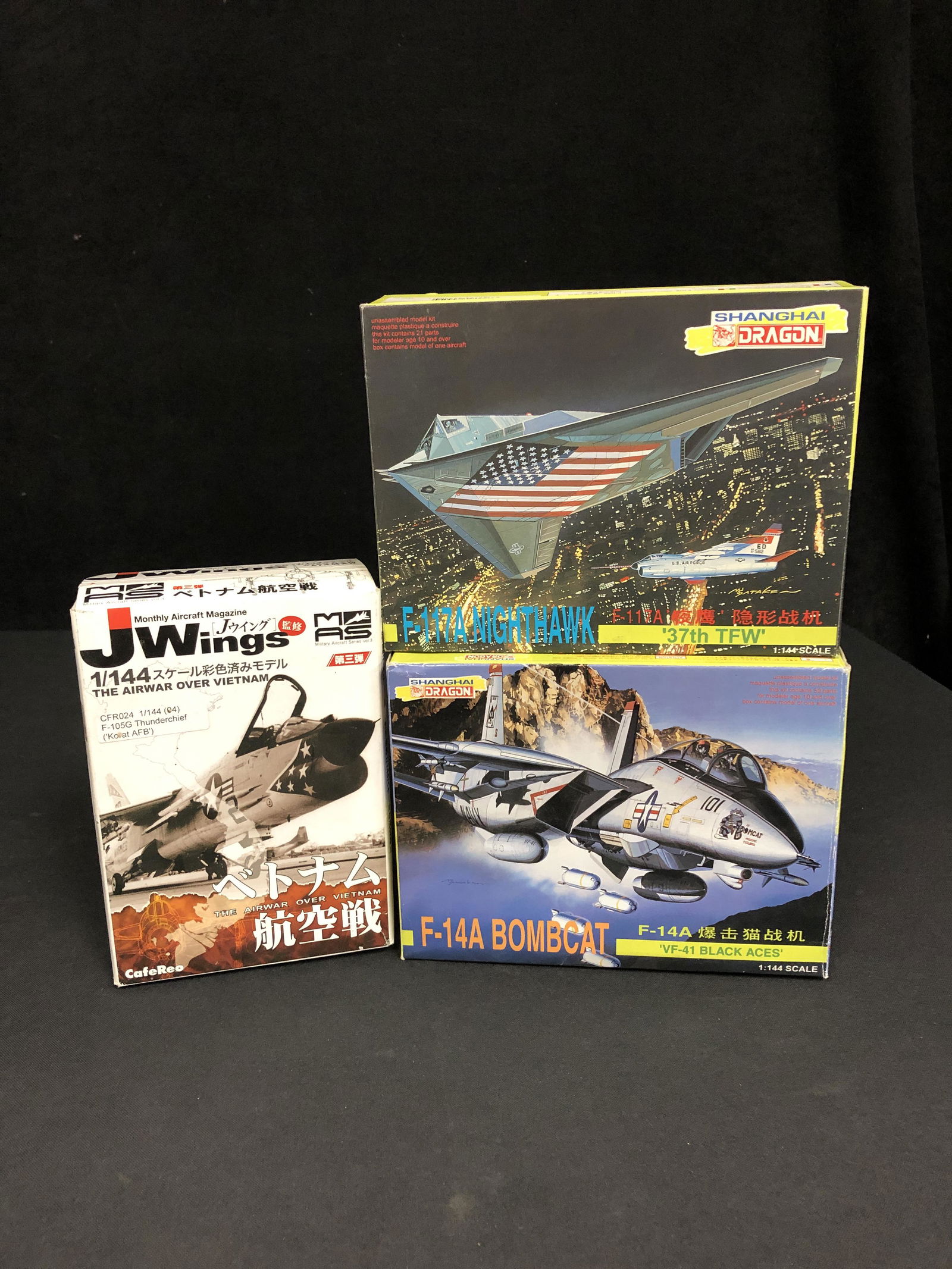 ASSORTED MODEL KIT LOT (1 of 1)