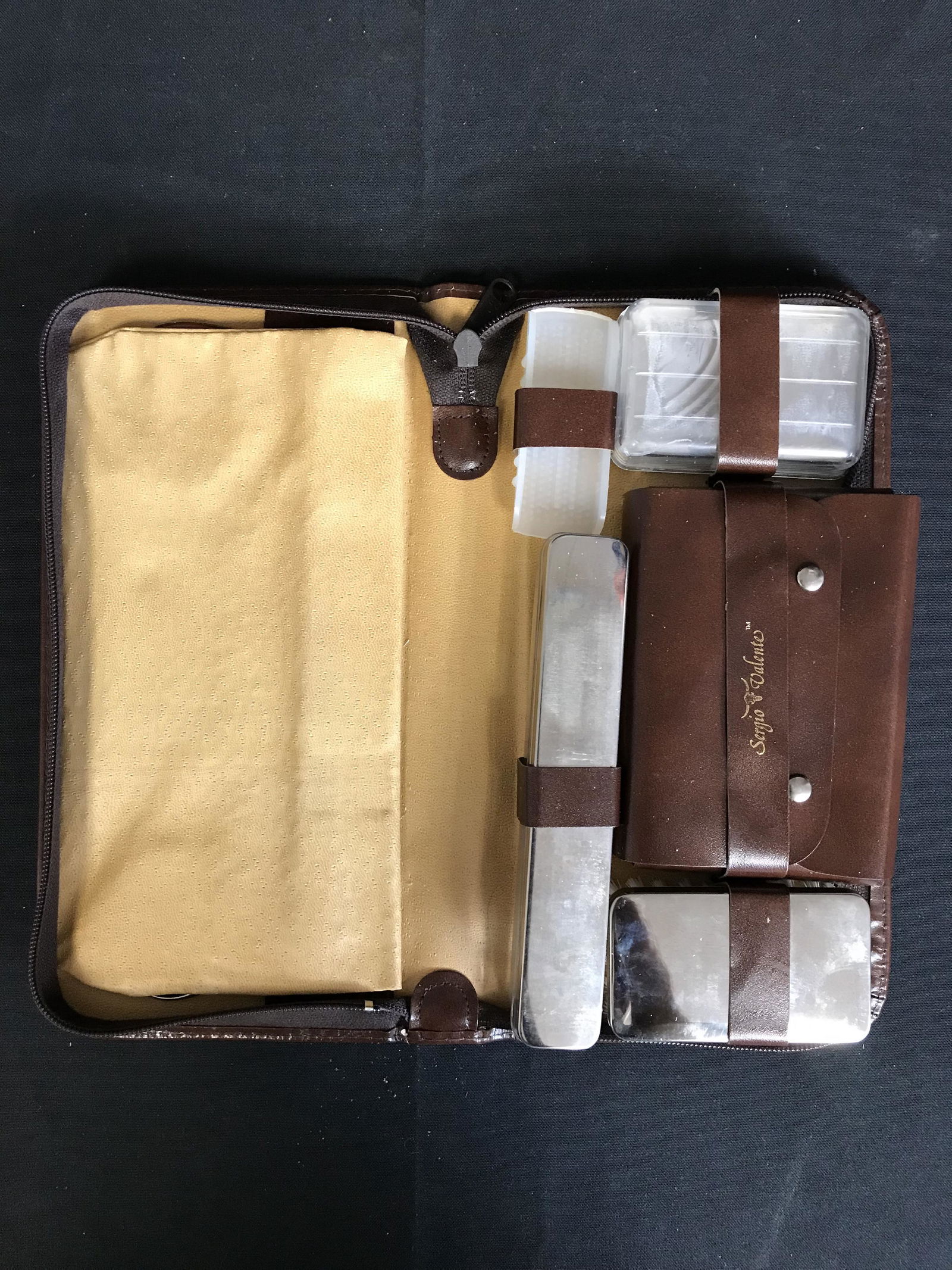 VINTAGE SERGIO VALENTE MENS TRAVEL GROOMING LEATHER CASE (1 of 2)