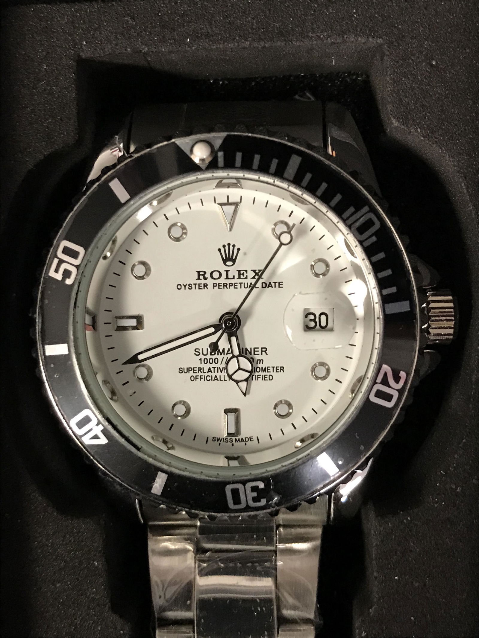 NEW REPLICA ROLEX OYSTER PERPETUAL SUBMARINER WATCH (1 of 2)