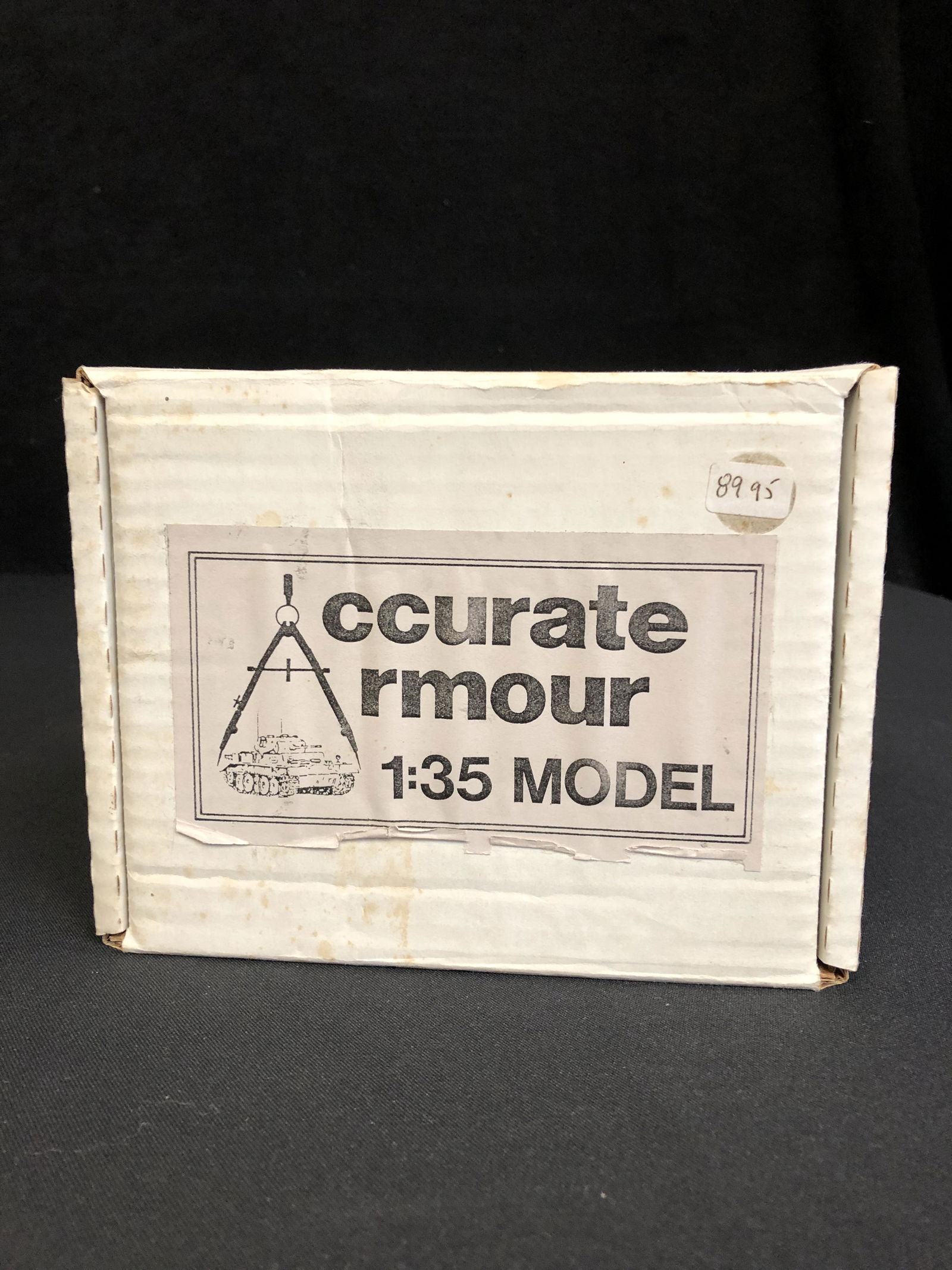 UNBUILT ACCURATE ARMOUR MODEL PRECISION 1:35 SCALE KIT (1 of 1)