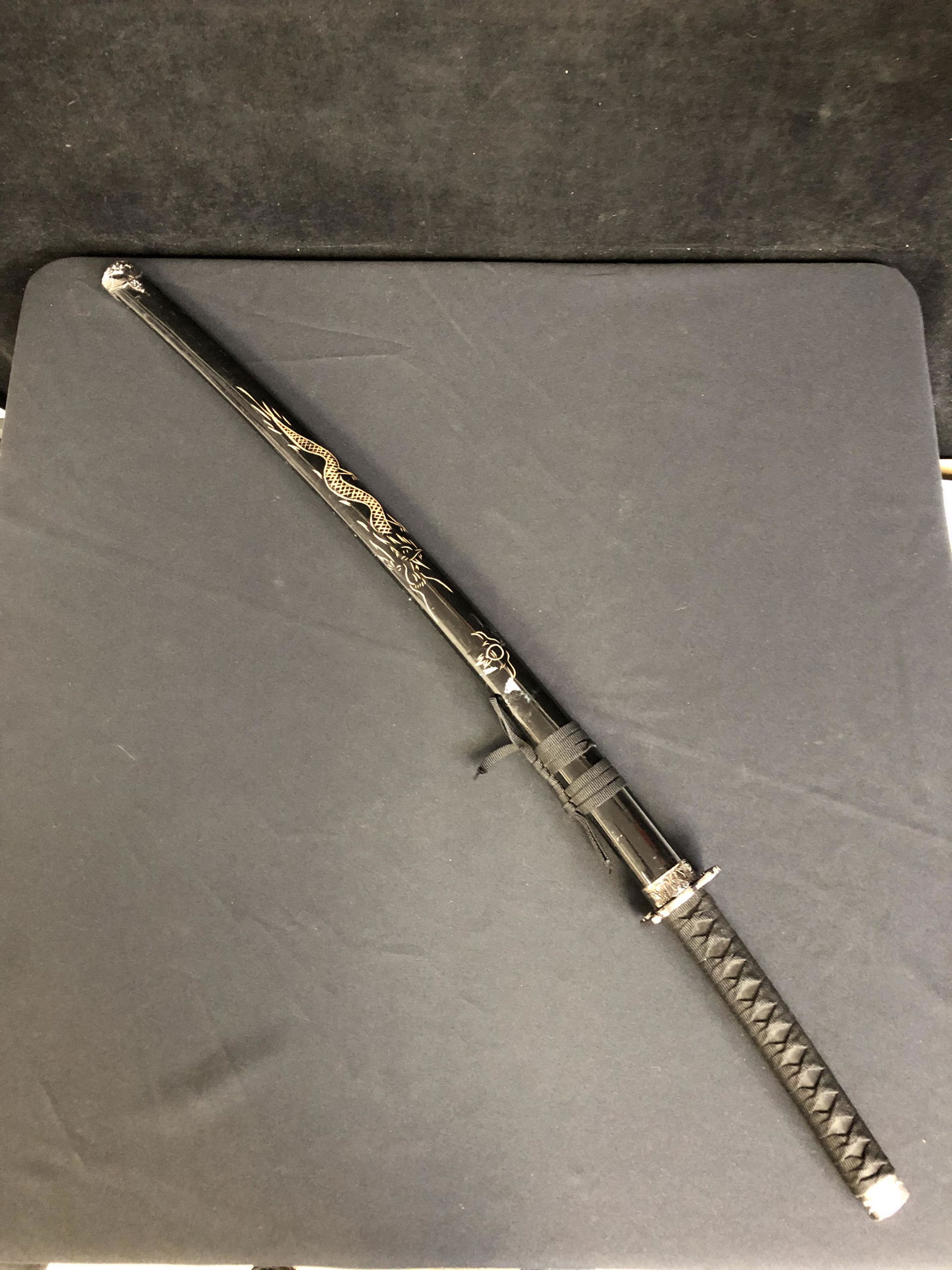 DECORATIVE FANTASY SWORD (1 of 3)