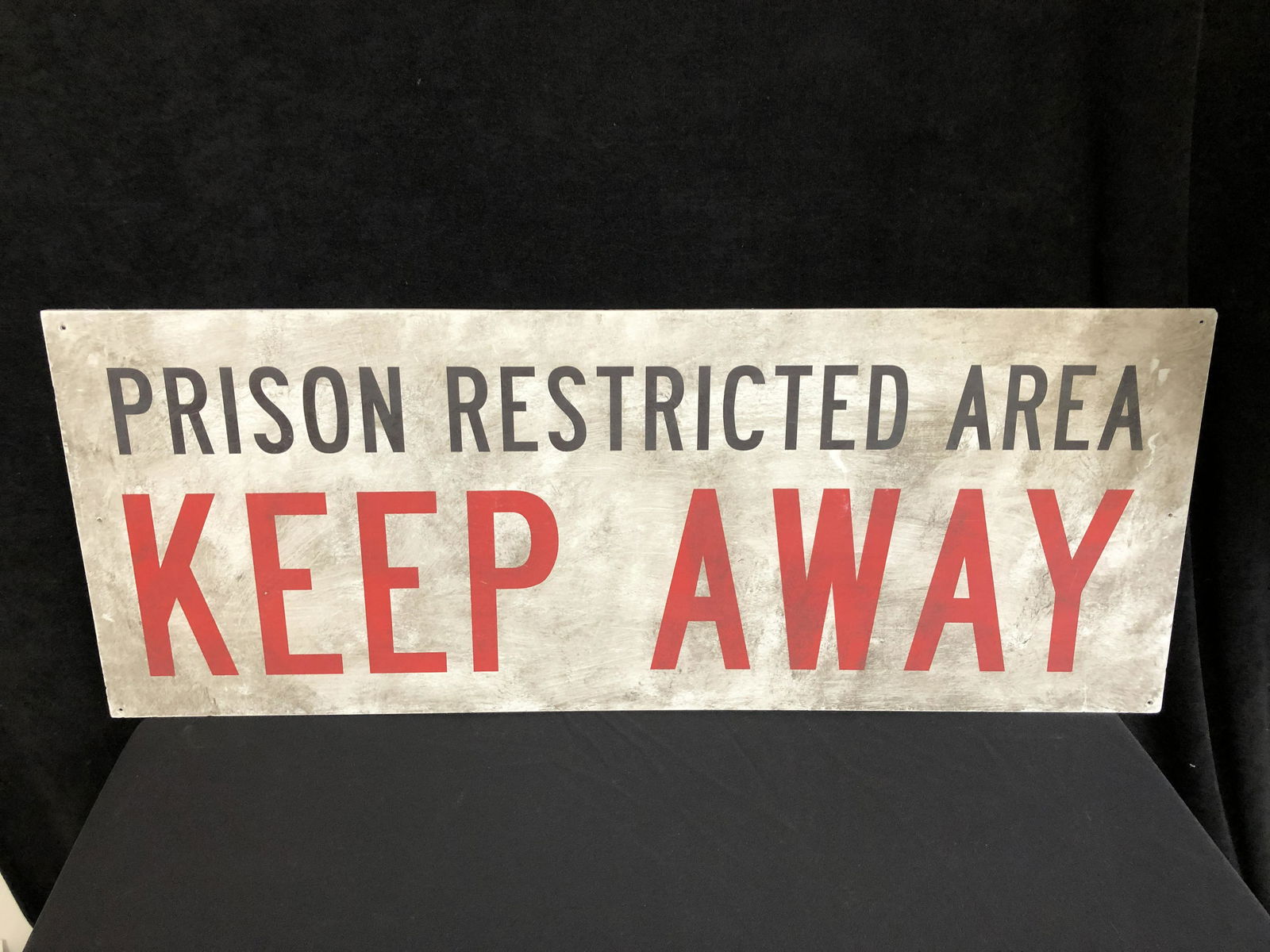 SCREEN USED PROP SIGNS MAN IN THE HIGH CASTLE (1 of 1)