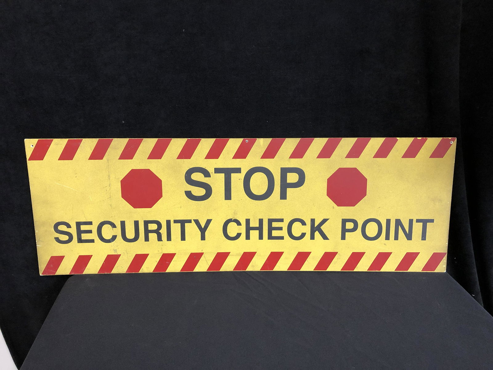 SCREEN USED PROP SIGNS MAN IN THE HIGH CASTLE (1 of 1)