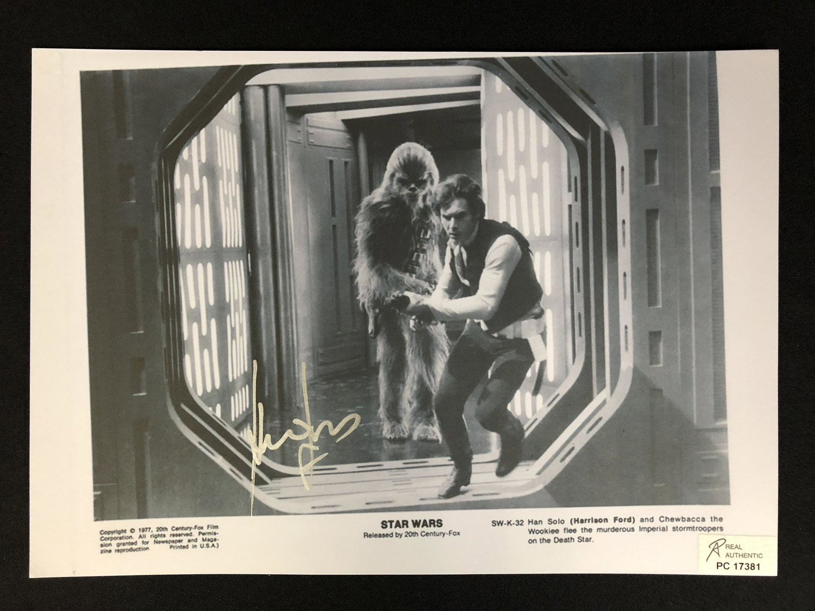 HARISSON FORD SIGNED STAR WARS 8 X 10 (RA COA): HARISSON FORD SIGNED STAR WARS 8 X 10 (RA COA)