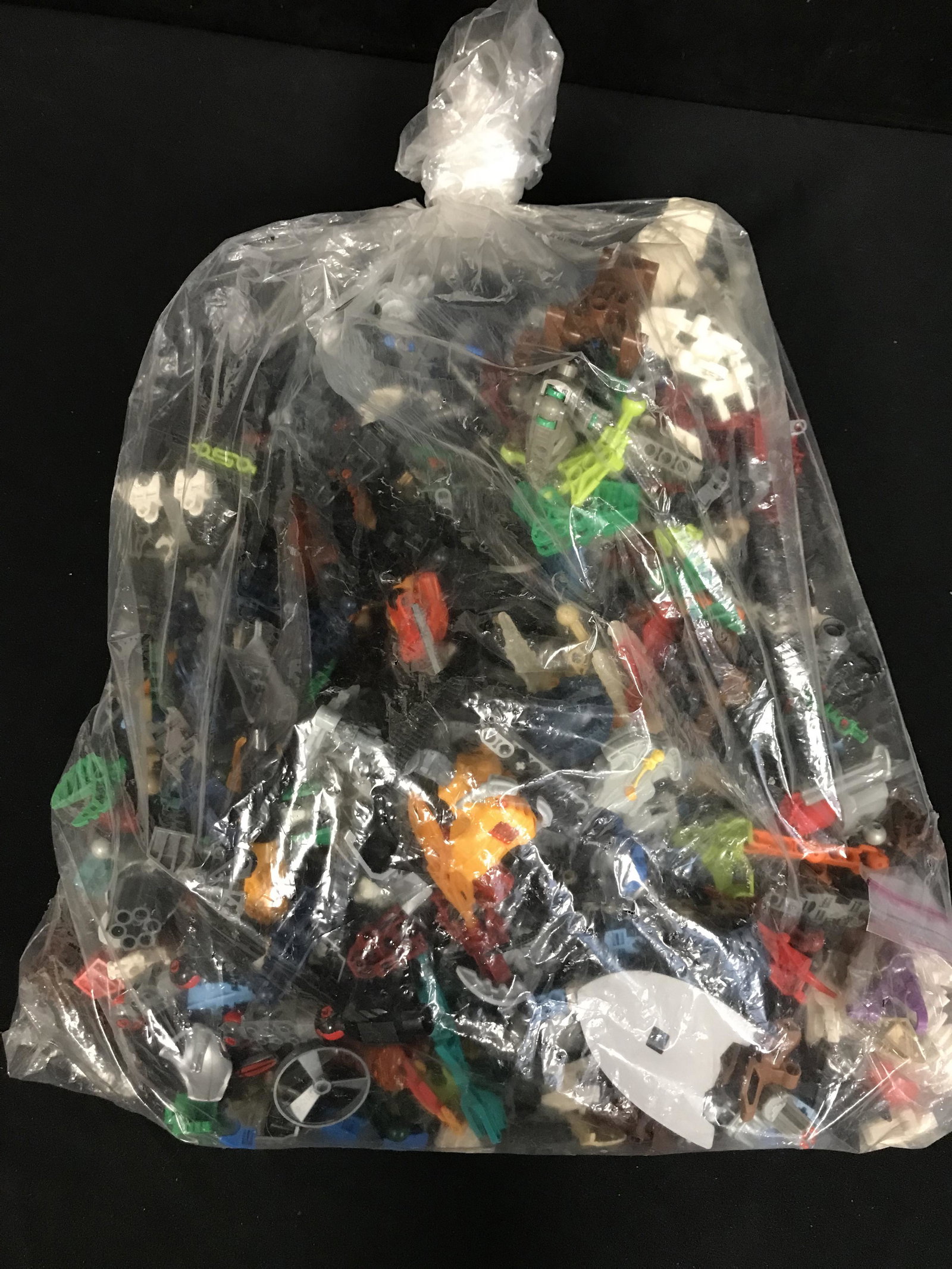 LARGE BAG OF LEGO: LARGE BAG OF LEGO