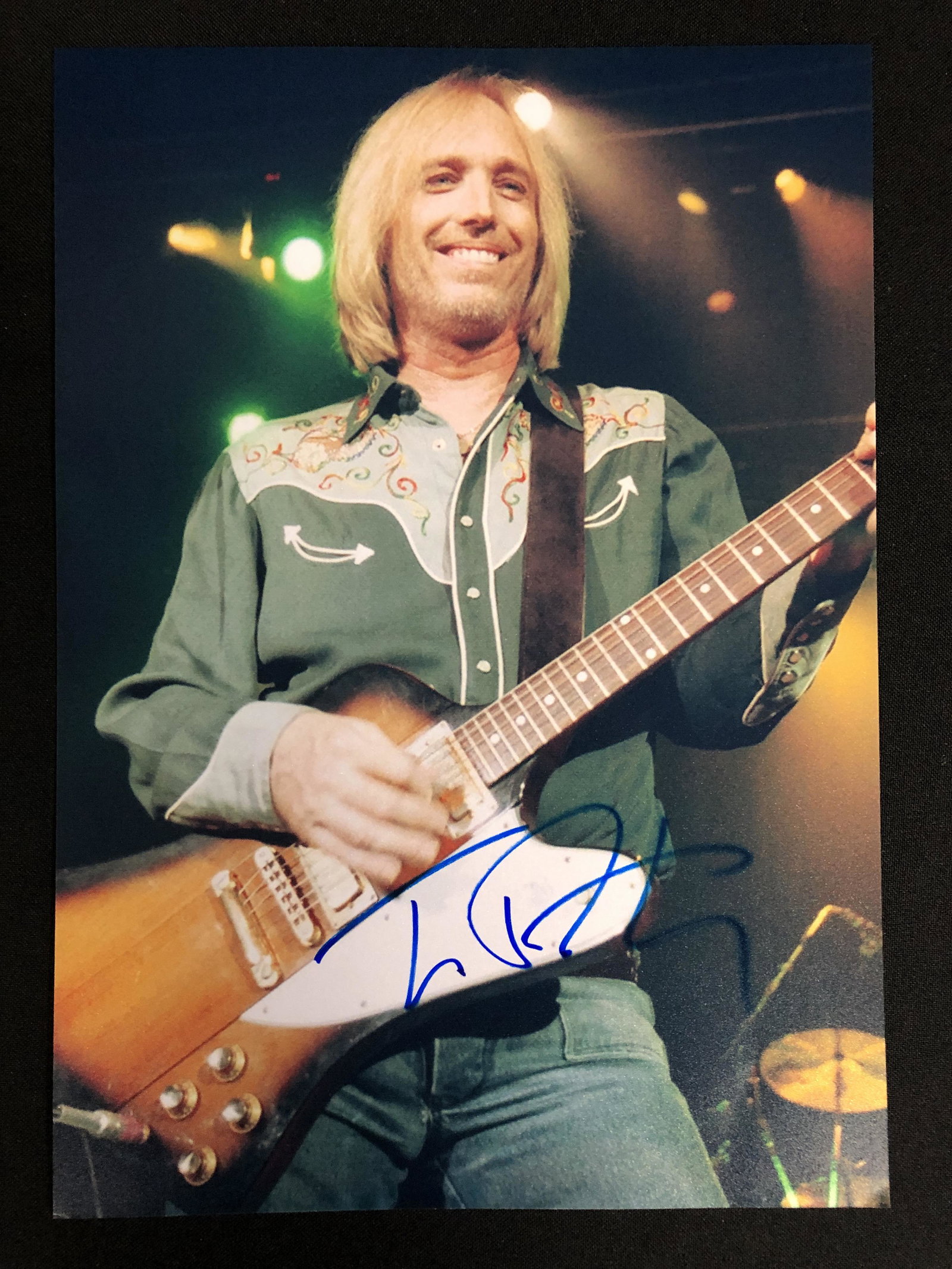TOM PETTY SIGNED 8X10 PHOTO (RA COA) (1 of 3)