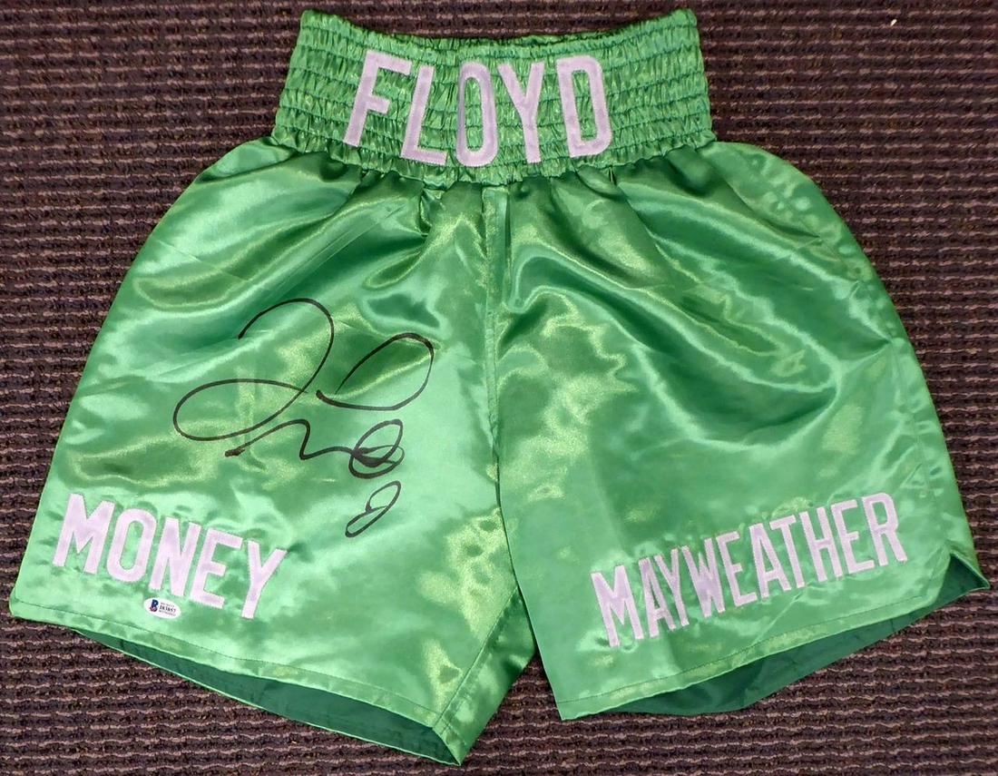 Floyd Mayweather Jr. Signed Boxing Trunks (Beckett Witnessed) (1 of 1)