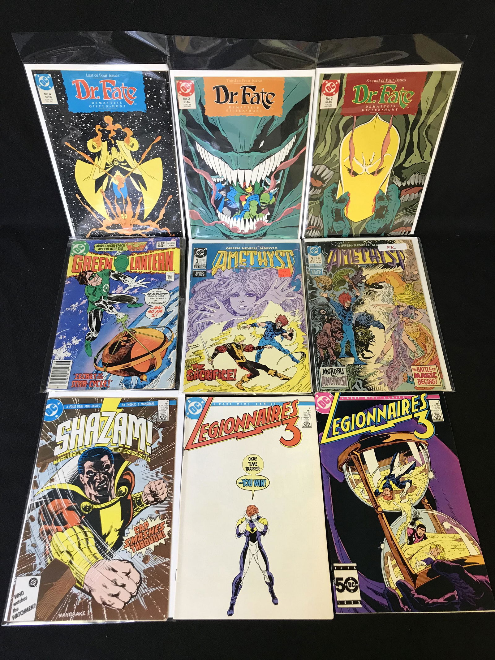 ASSORTED DC COMICS BOOK LOT (1 of 1)