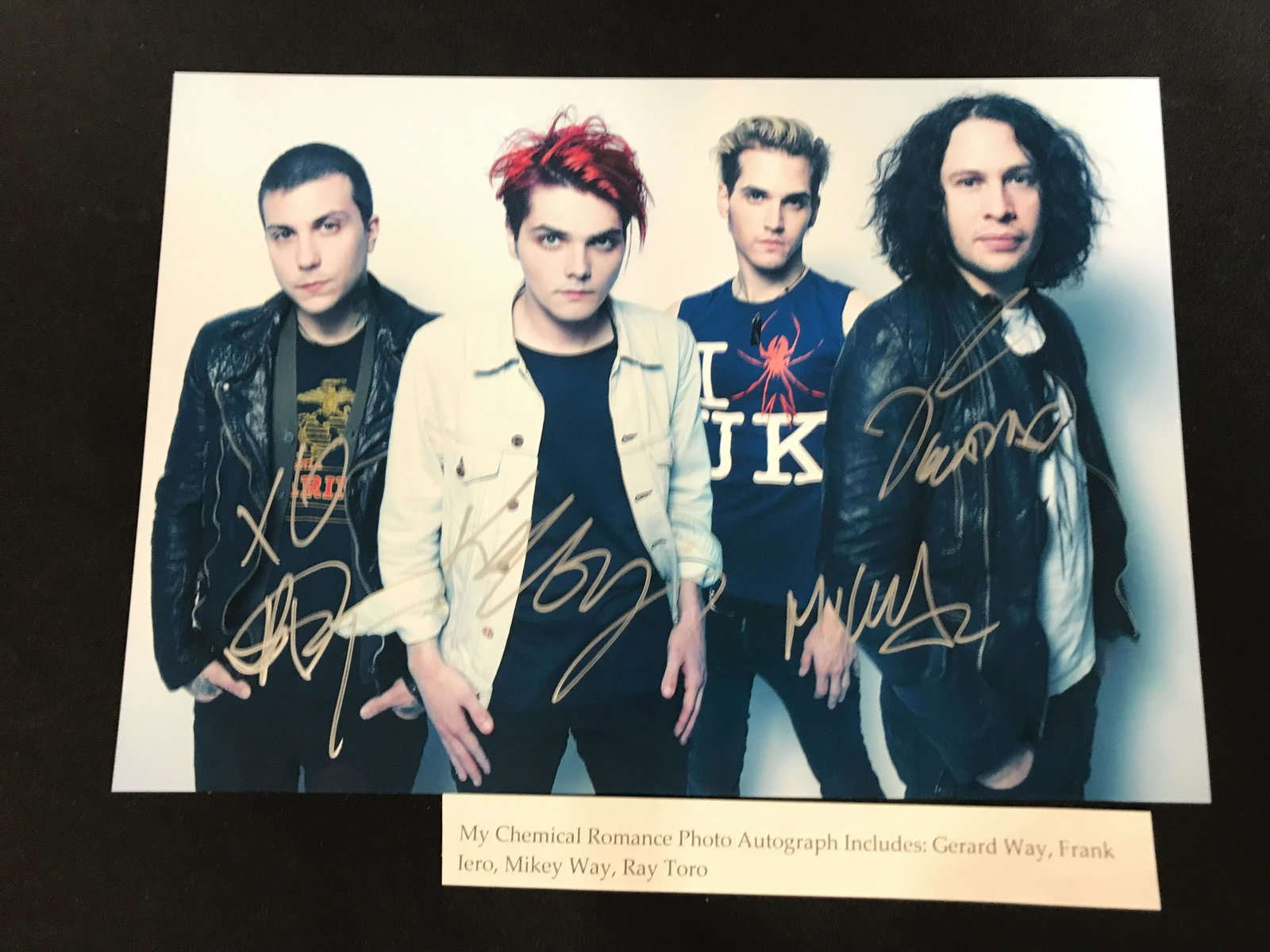 MY CHEMICAL ROMANCE BAND SIGNED 8X10 PHOTO (RA COA): MY CHEMICAL ROMANCE BAND SIGNED 8X10 PHOTO (RA COA)