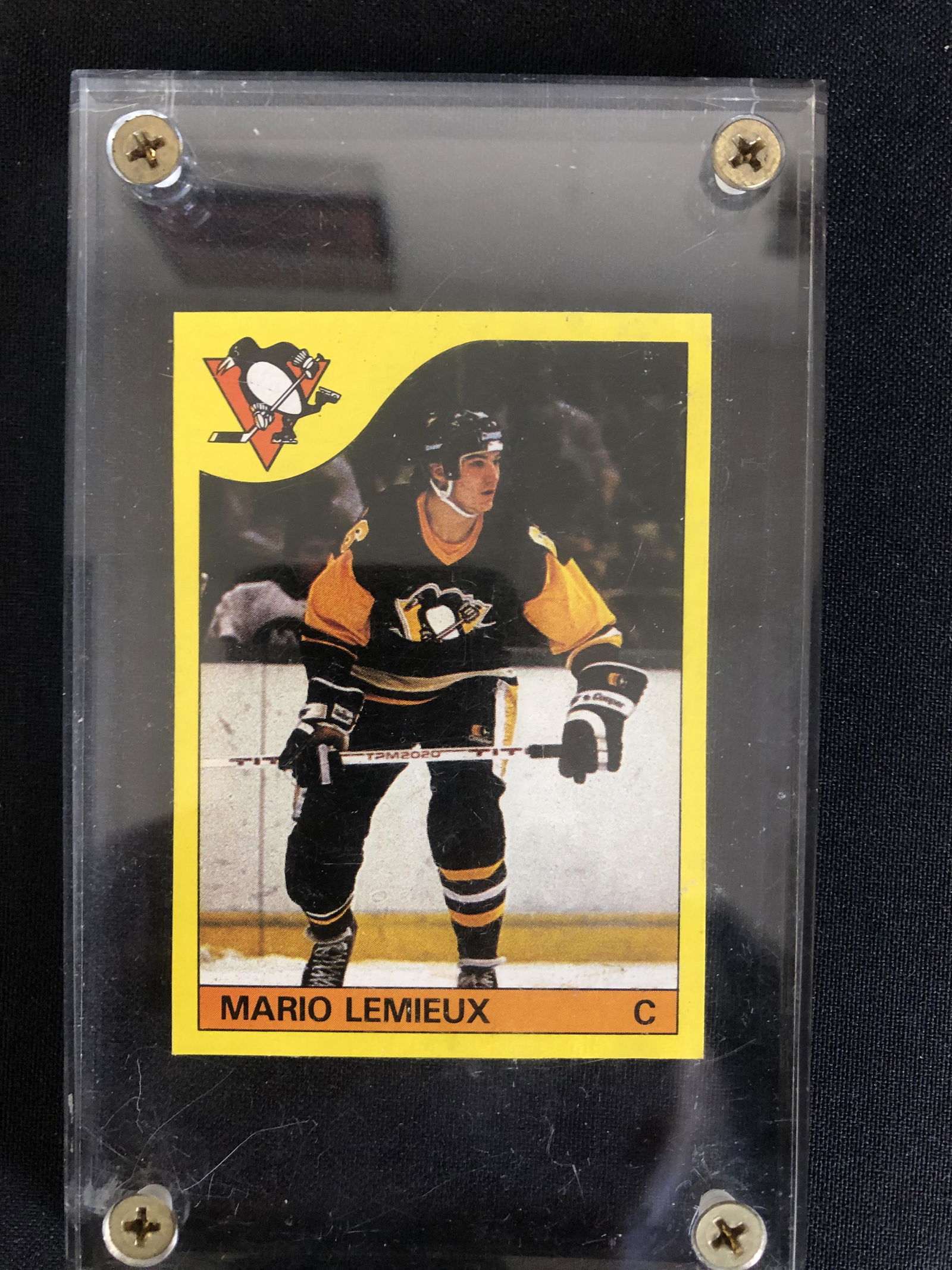 1985-86 O-PEE-CHEE MARIO LEMIEUX ROOKIE CARD (BOX BOTTOM) (1 of 2)