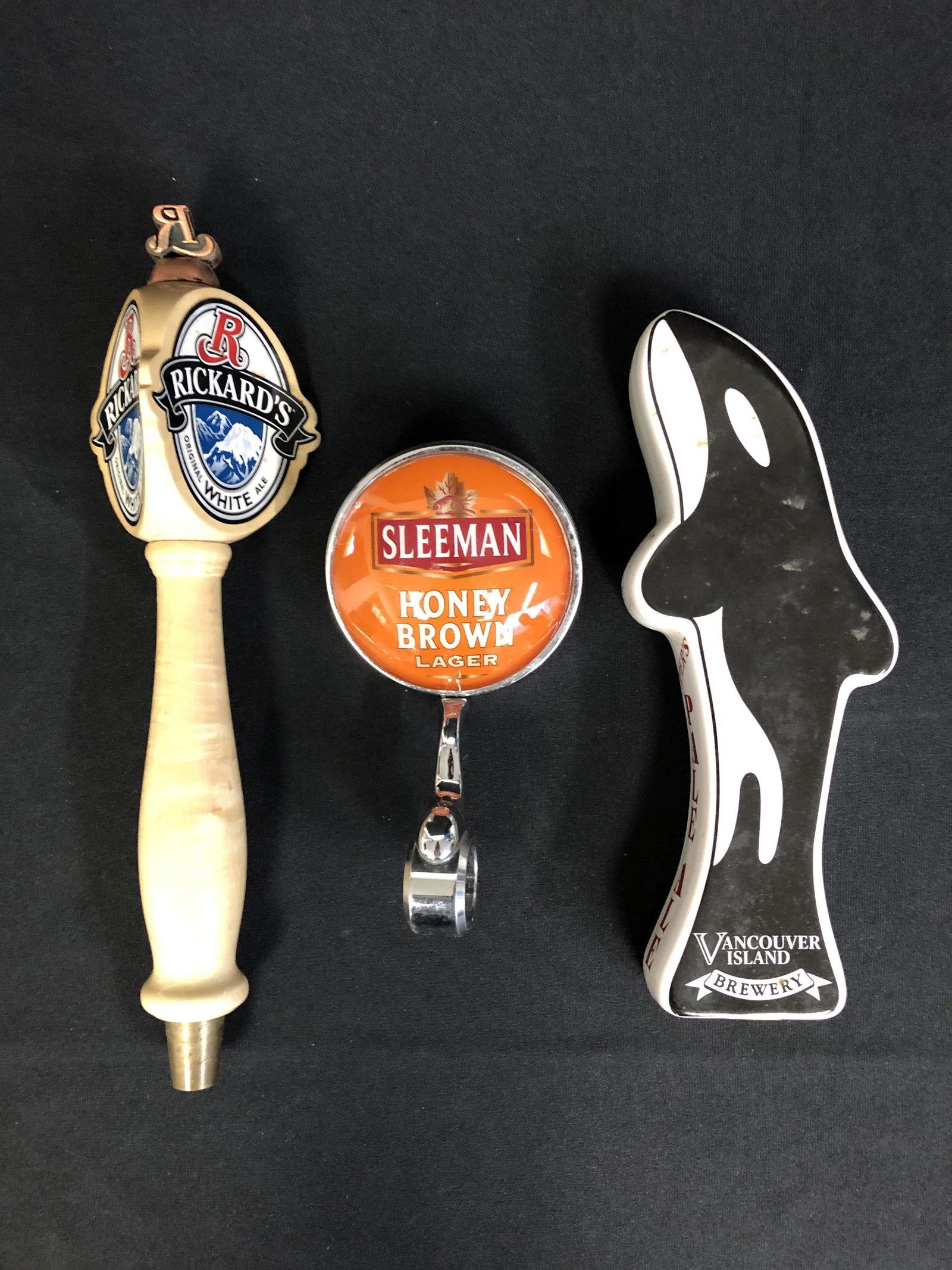 BEER TAP HANDLES LOT: BEER TAP HANDLES LOT