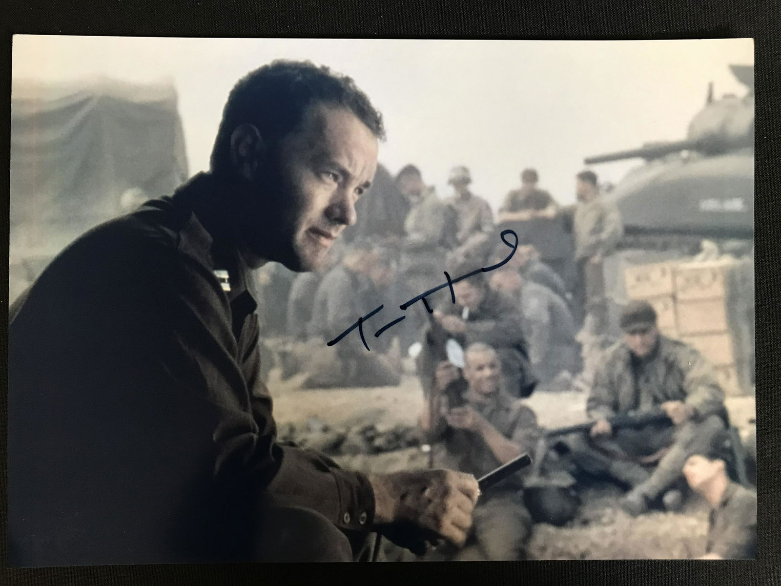 TOM HANKS SIGNED SAVING PRIVATE RYAN 8 X 10 (RA COA) (1 of 2)