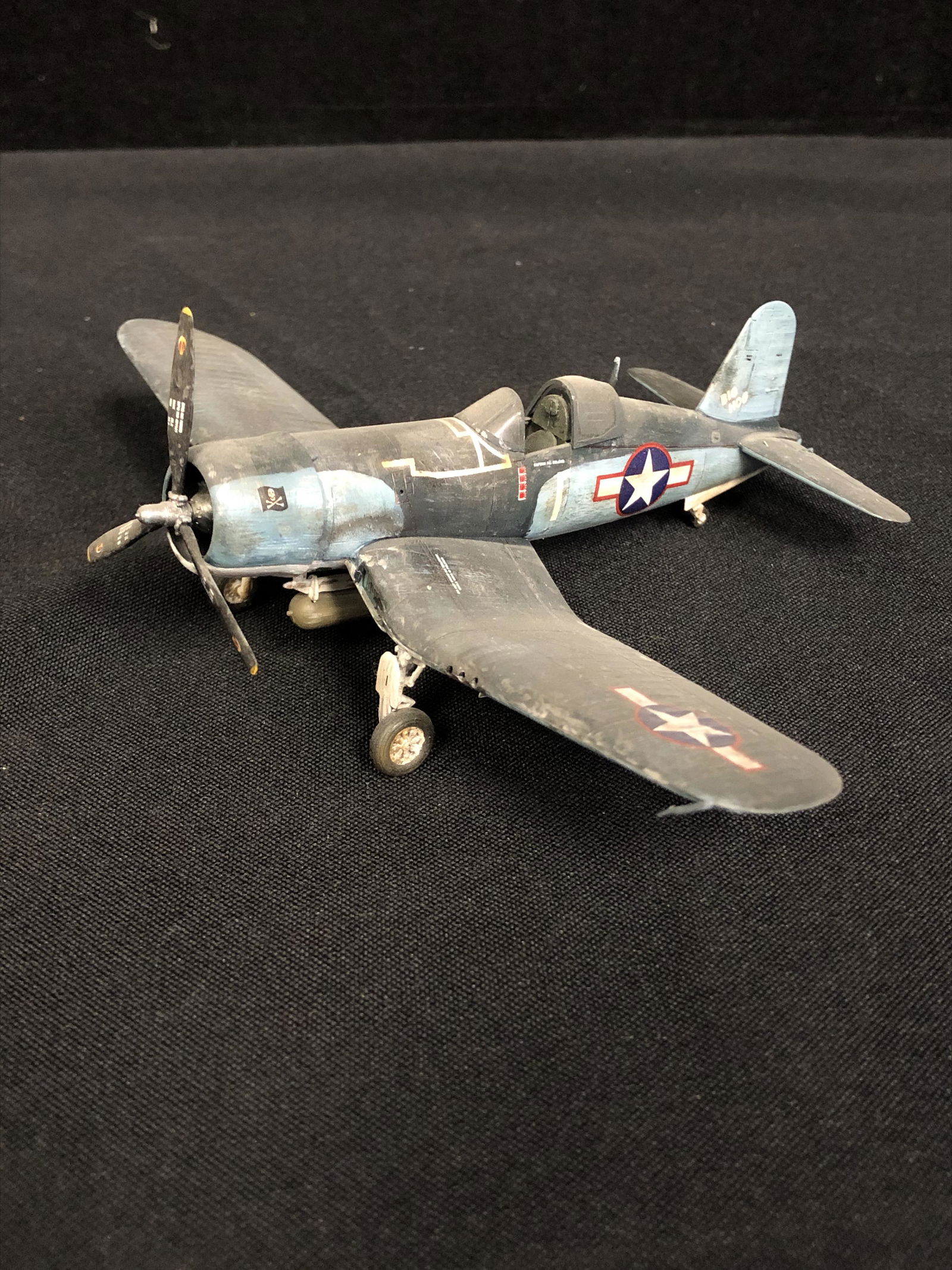 PRO BUILT WORLD WAR II FIGHTER PLANE (1 of 3)