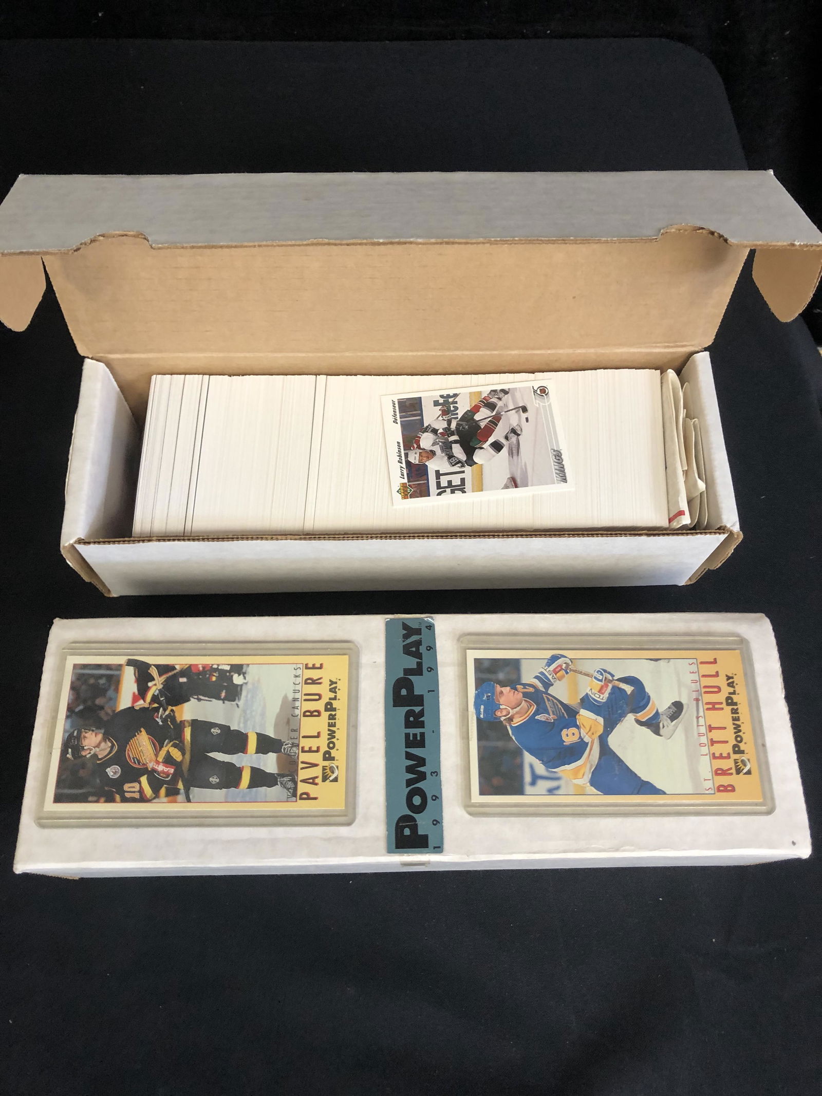 ASSORTED HOCKEY CARD LOT (1 of 1)
