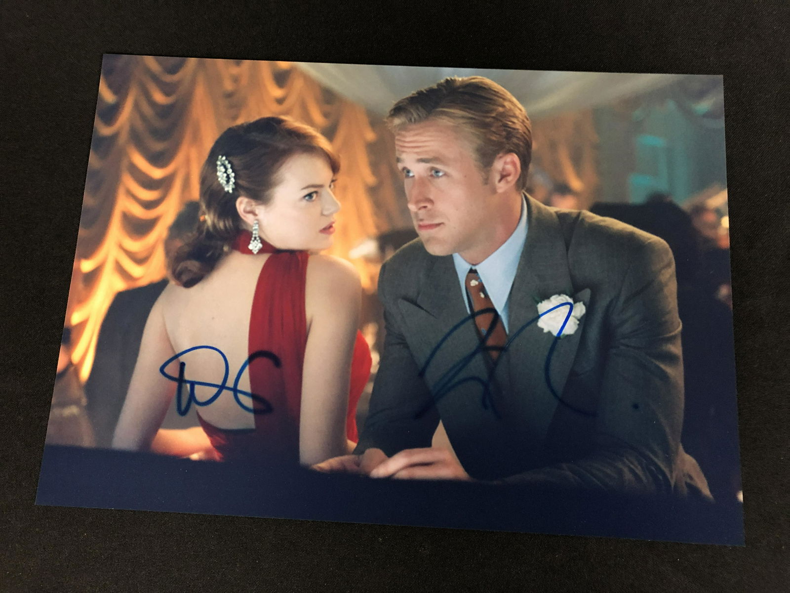 EMMA STONE AND RYAN GOSLING SIGNED CRAZY, STUPID, LOVE 8 X 10 (RA COA) (1 of 2)