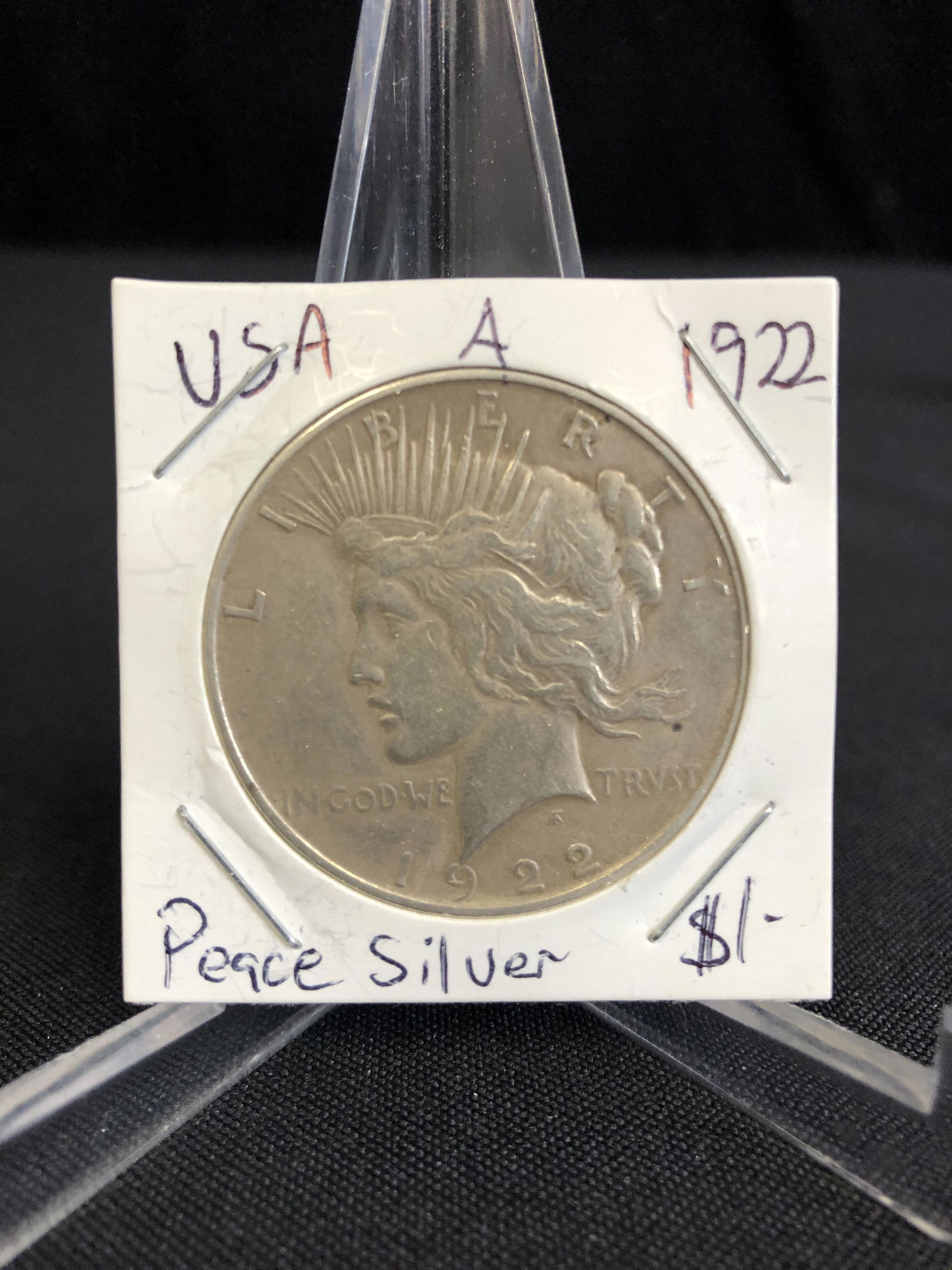 1922 USA PEACE SILVER DOLLAR (1 of 1)