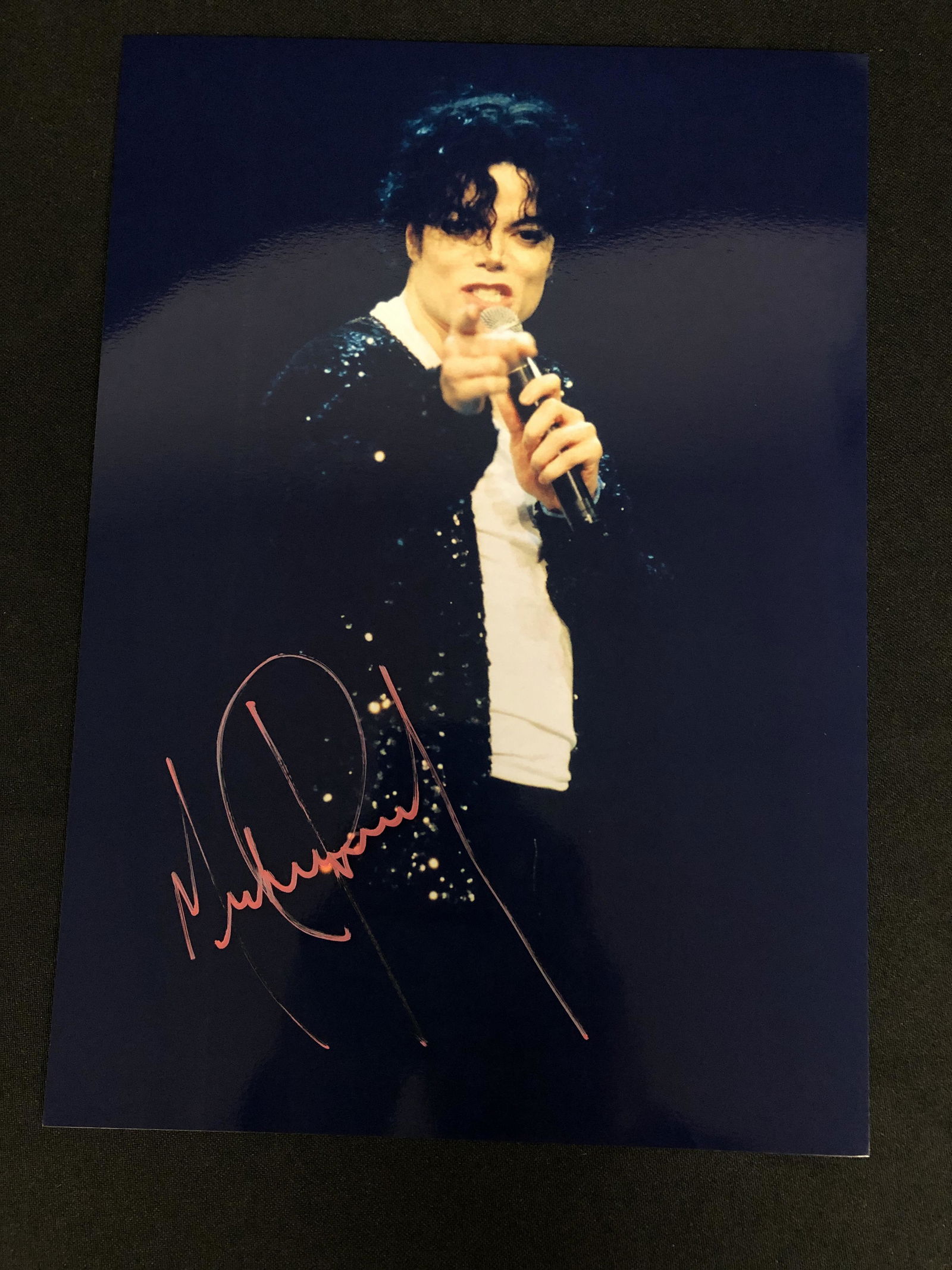 MICHAEL JACKSON SIGNED 8X10 PHOTO (RA COA) (1 of 2)