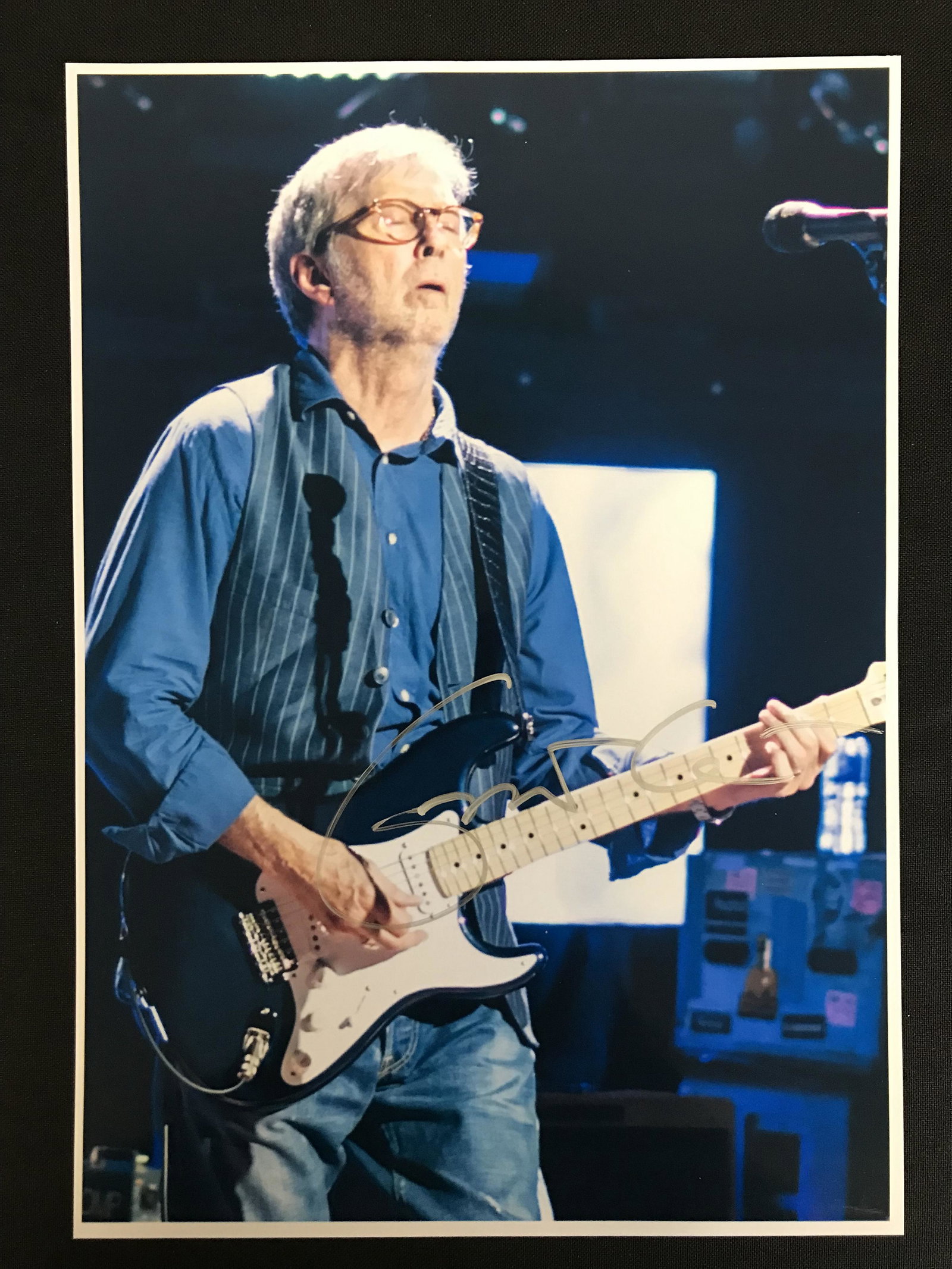 ERIC CLAPTON SIGNED 8X10 PHOTO (RA COA) (1 of 2)