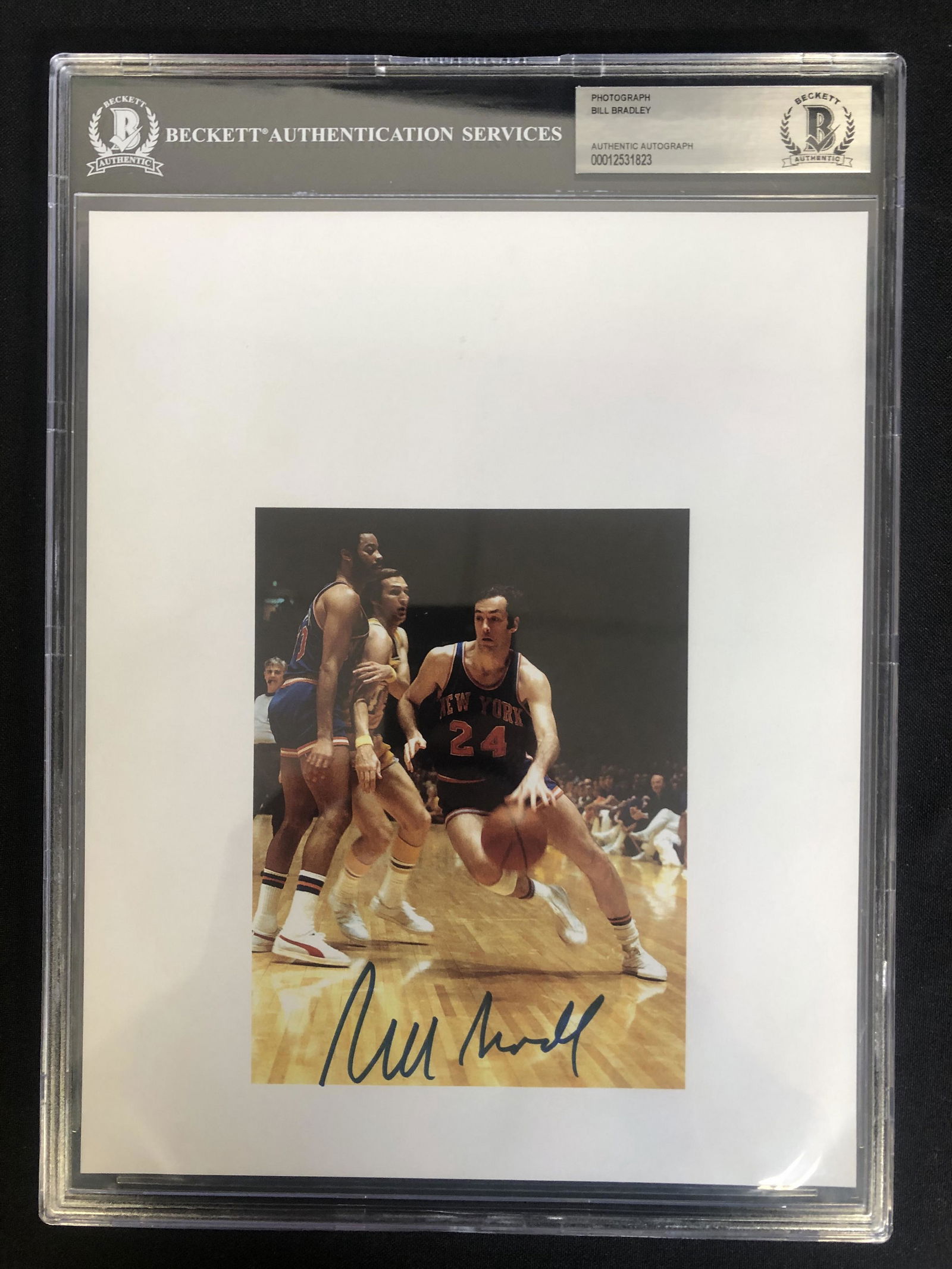 BILL BRADLEY SIGNED PHOTO SLABBED (BECKETT AUTHENTIC) (1 of 2)