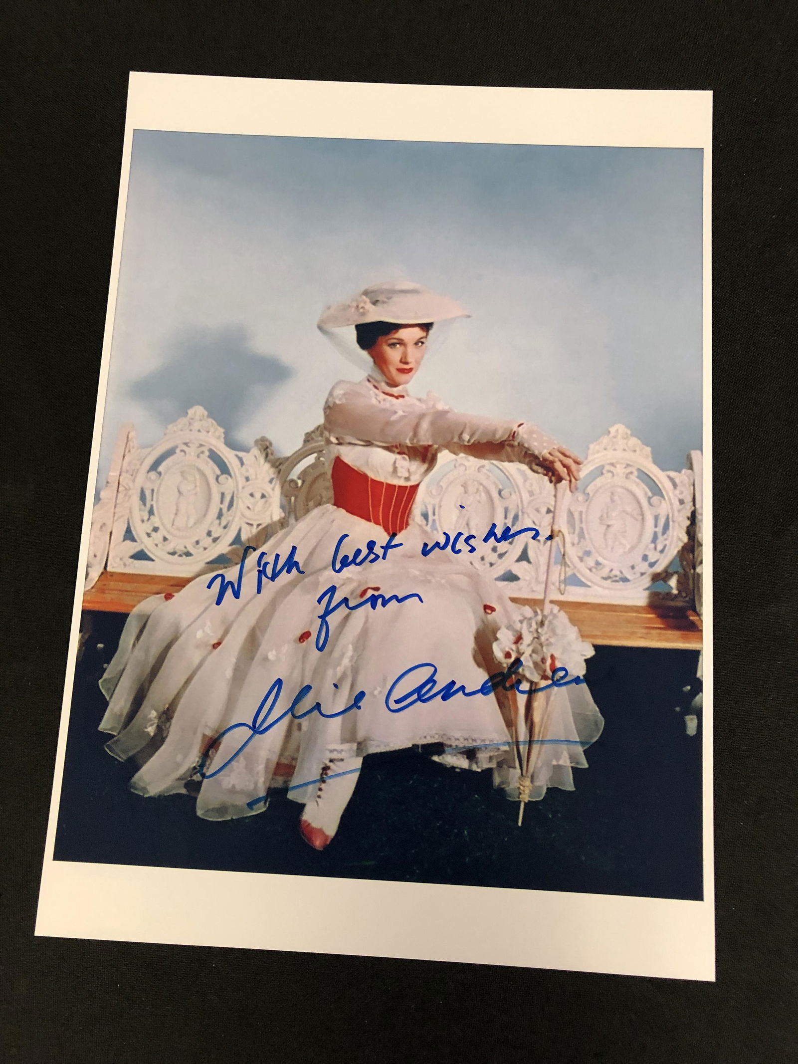 JULIE ANDREWS SIGNED MARY POPPINS 8 X 10 (RA COA) (1 of 2)