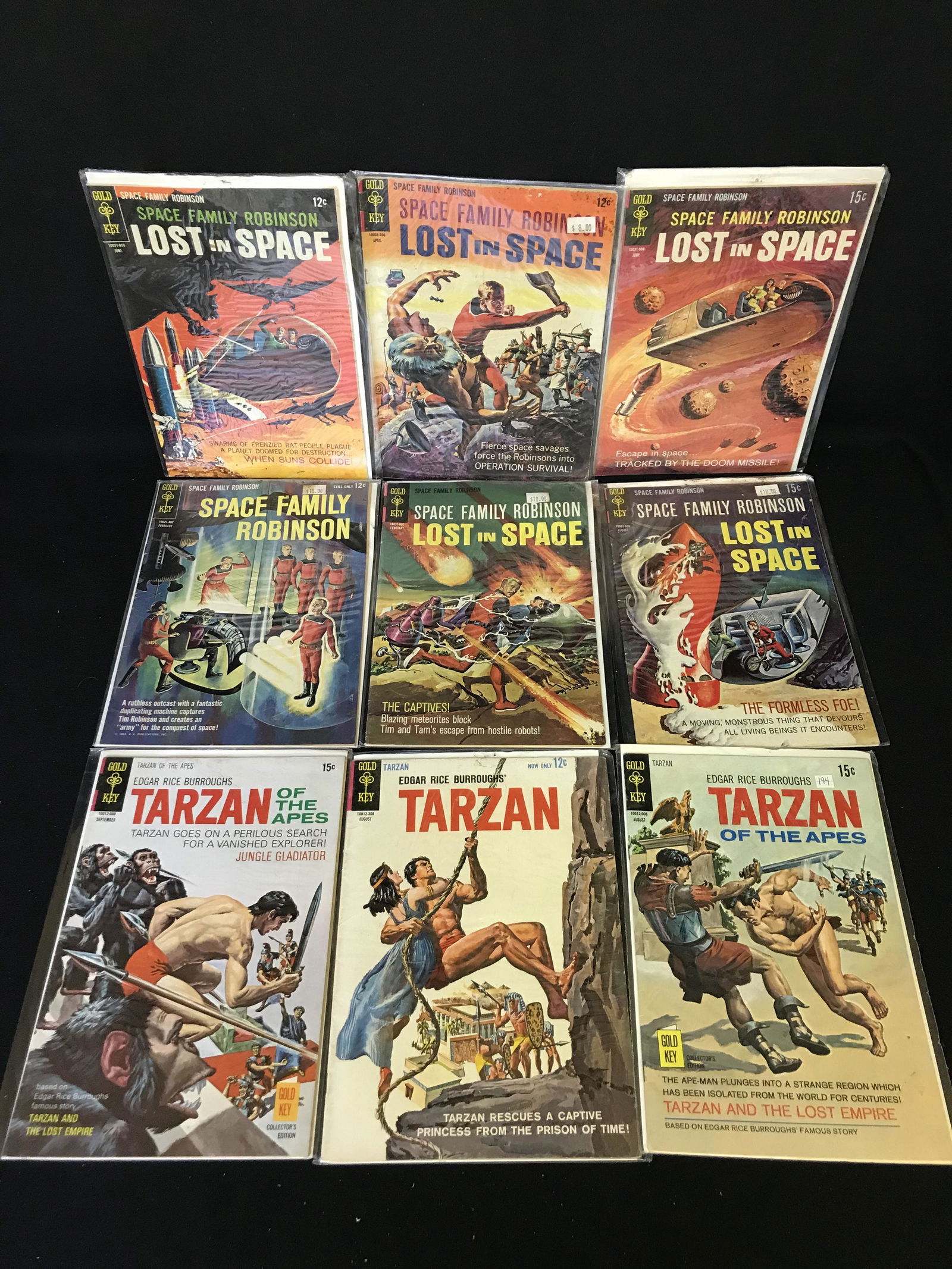 LOST IN SPACE/ TARZAN COMIC BOOK LOT (GOLD KEY COMICS) (1 of 1)