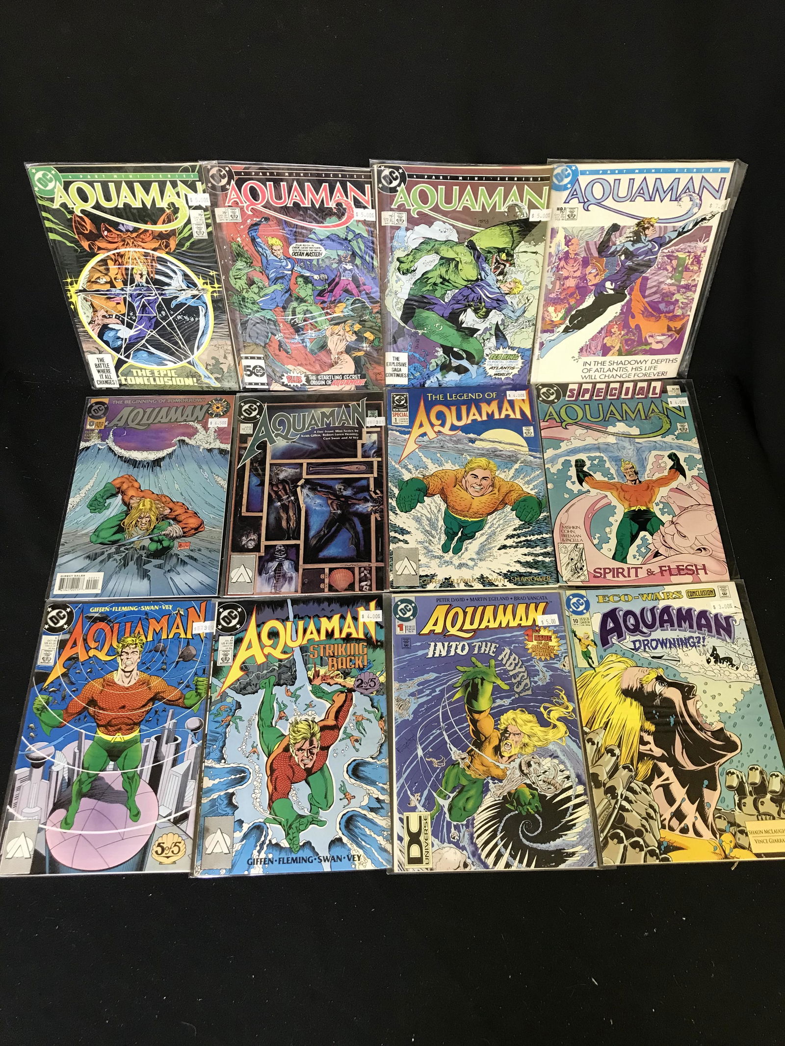 AQUAMAN COMIC BOOK LOT (DC COMICS) (1 of 1)