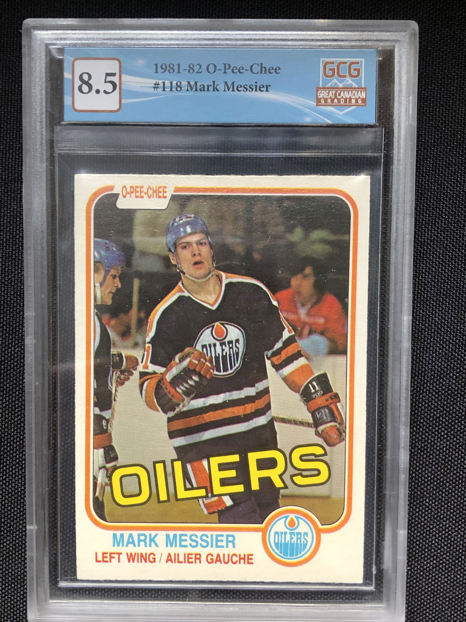1981-82 O-PEE-CHEE MARK MESSIER (GCG 8.5) (1 of 2)