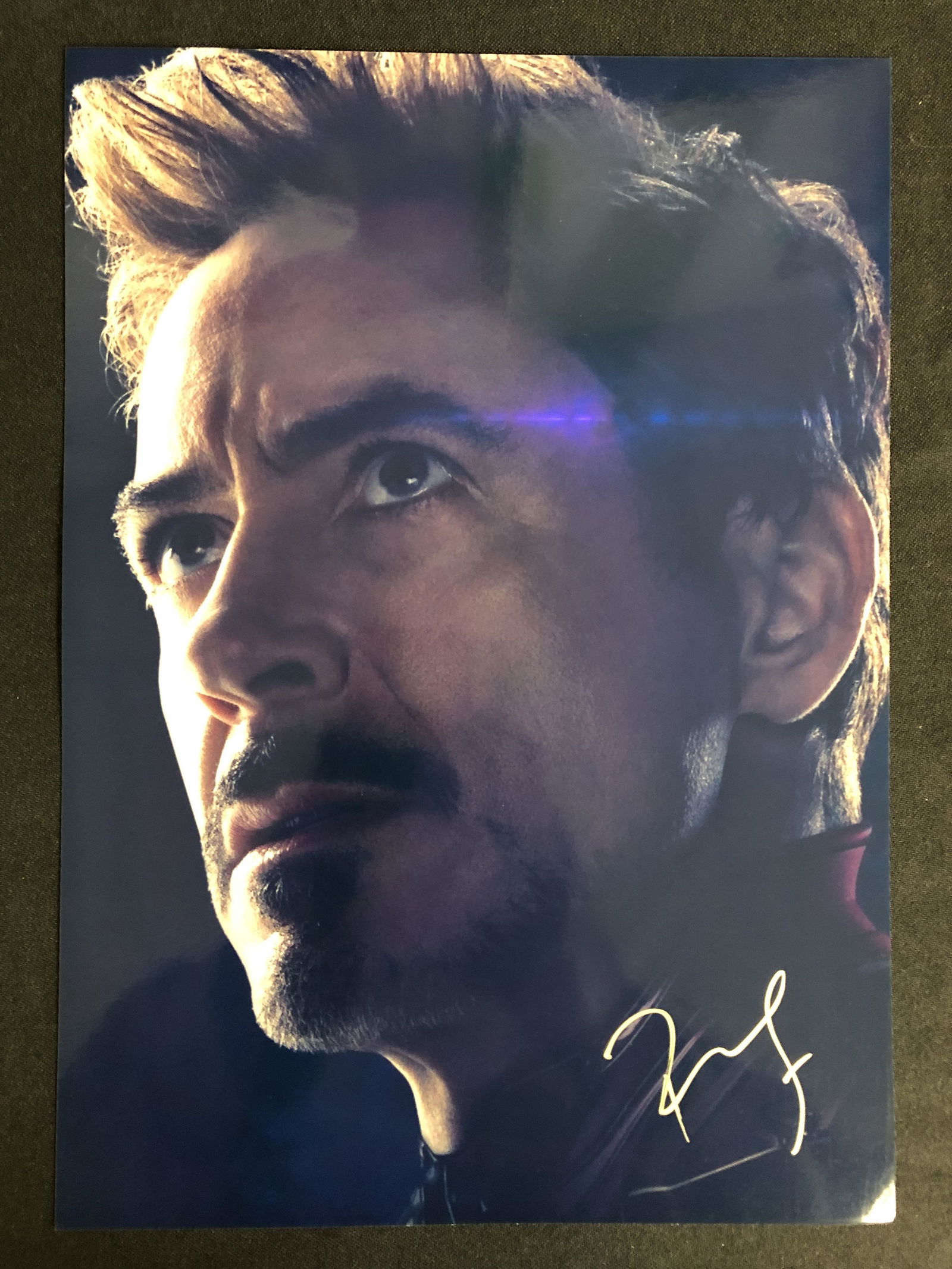 ROBERT DOWNEY JR. SIGNED AVENGERS 8 X 10 (RA COA) (1 of 2)