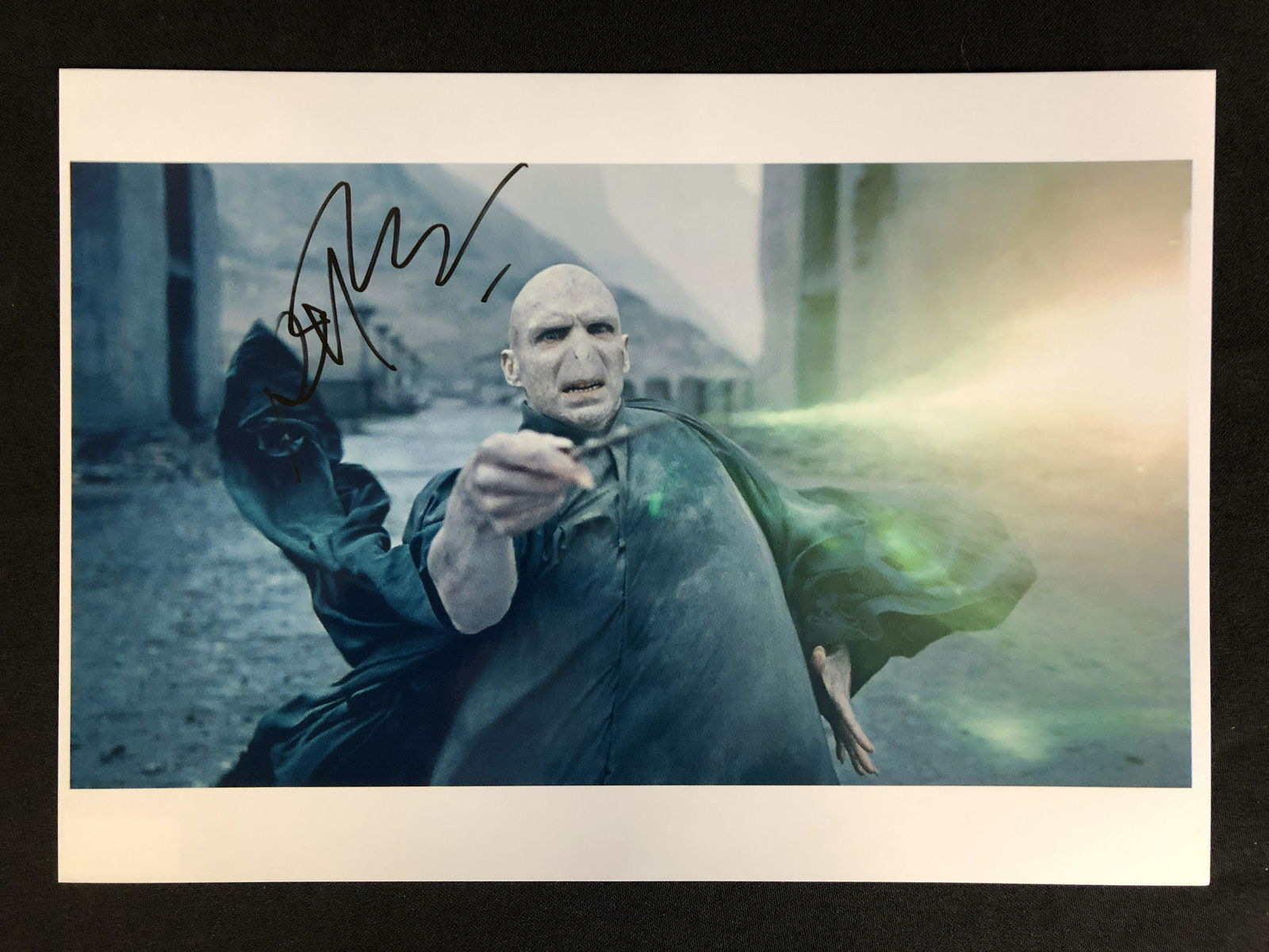 RALPH FIENNES SIGNED HARRY POTTER 8 X 10 (RA COA) (1 of 2)
