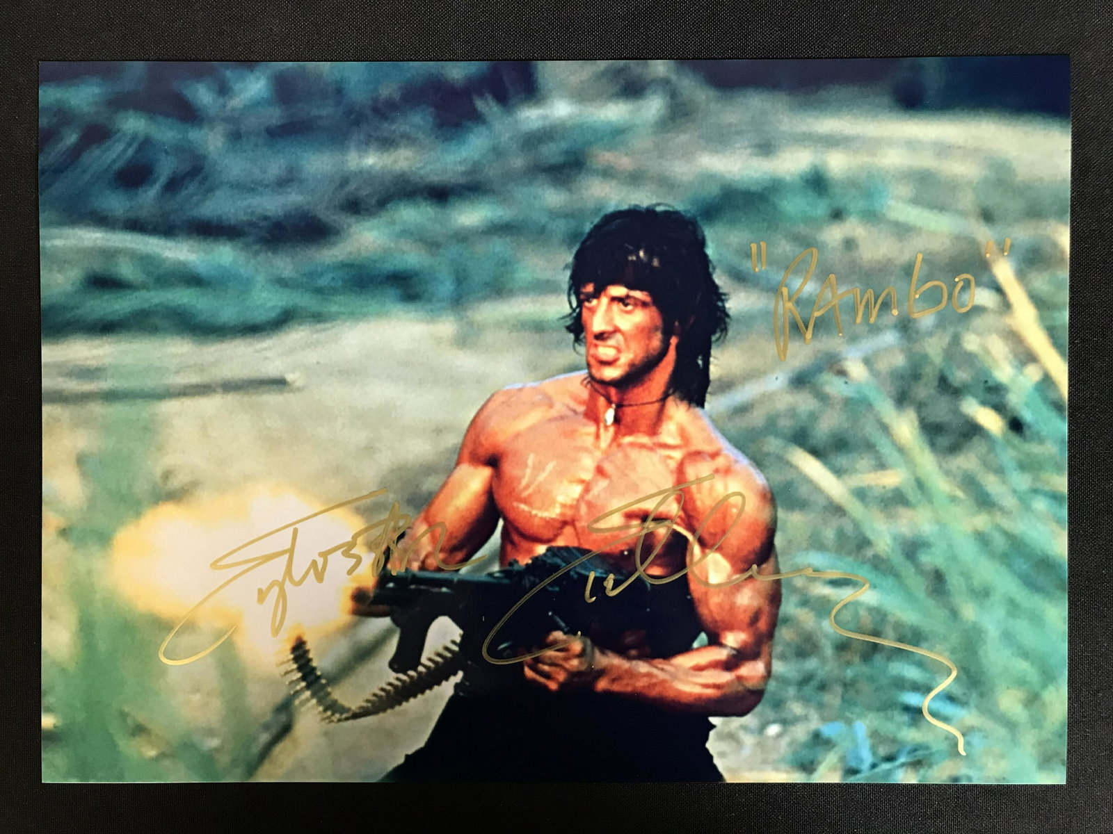 SYLVESTER STALLONE SIGNED 8X10 PHOTO (RA COA): SYLVESTER STALLONE SIGNED 8X10 PHOTO (RA COA)