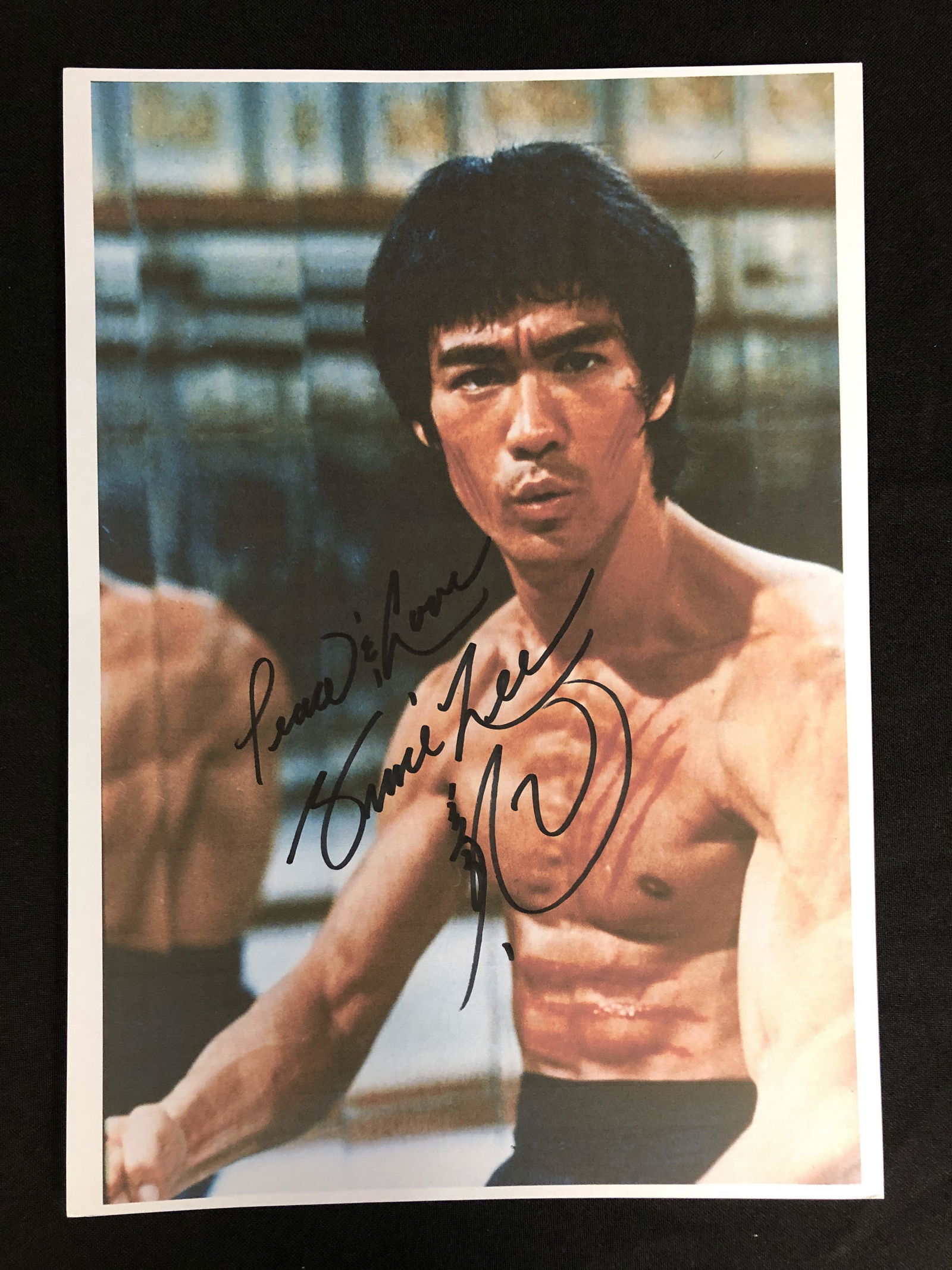 BRUCE LEE SIGNED 8X10 PHOTO (RA COA) (1 of 2)