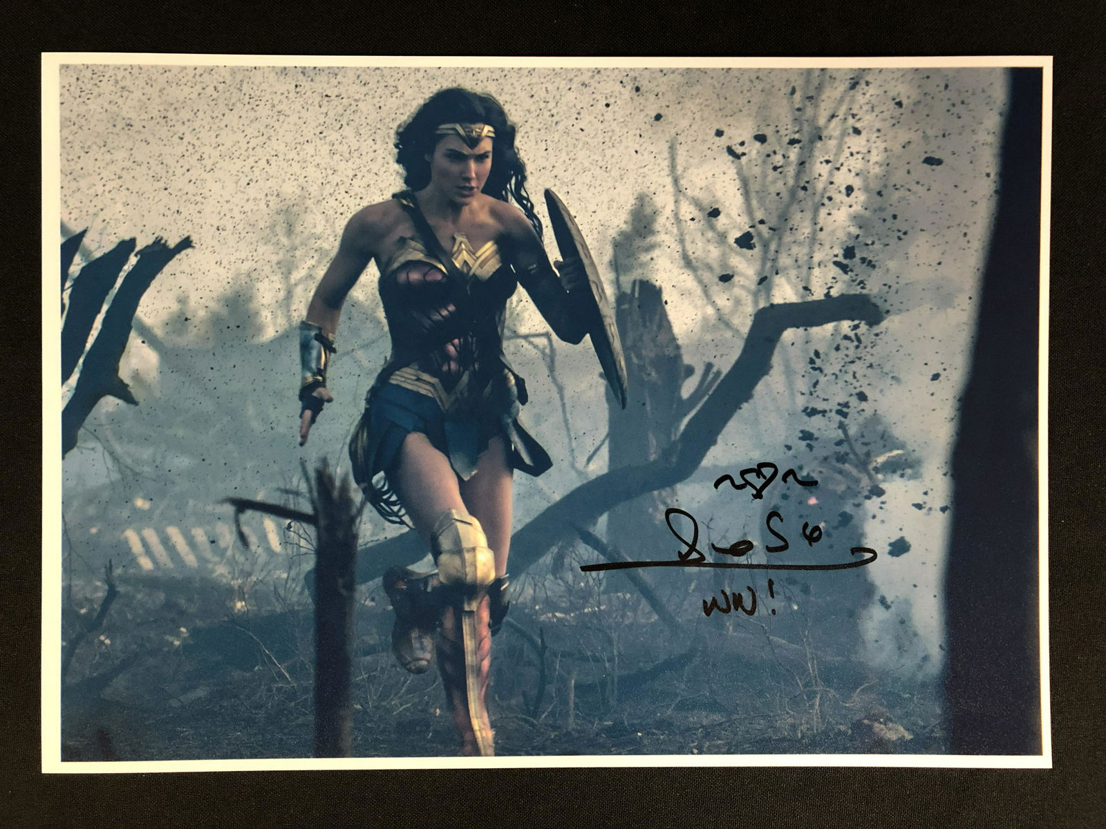 GAL GADOT SIGNED 8X10 PHOTO (RA COA) (1 of 4)
