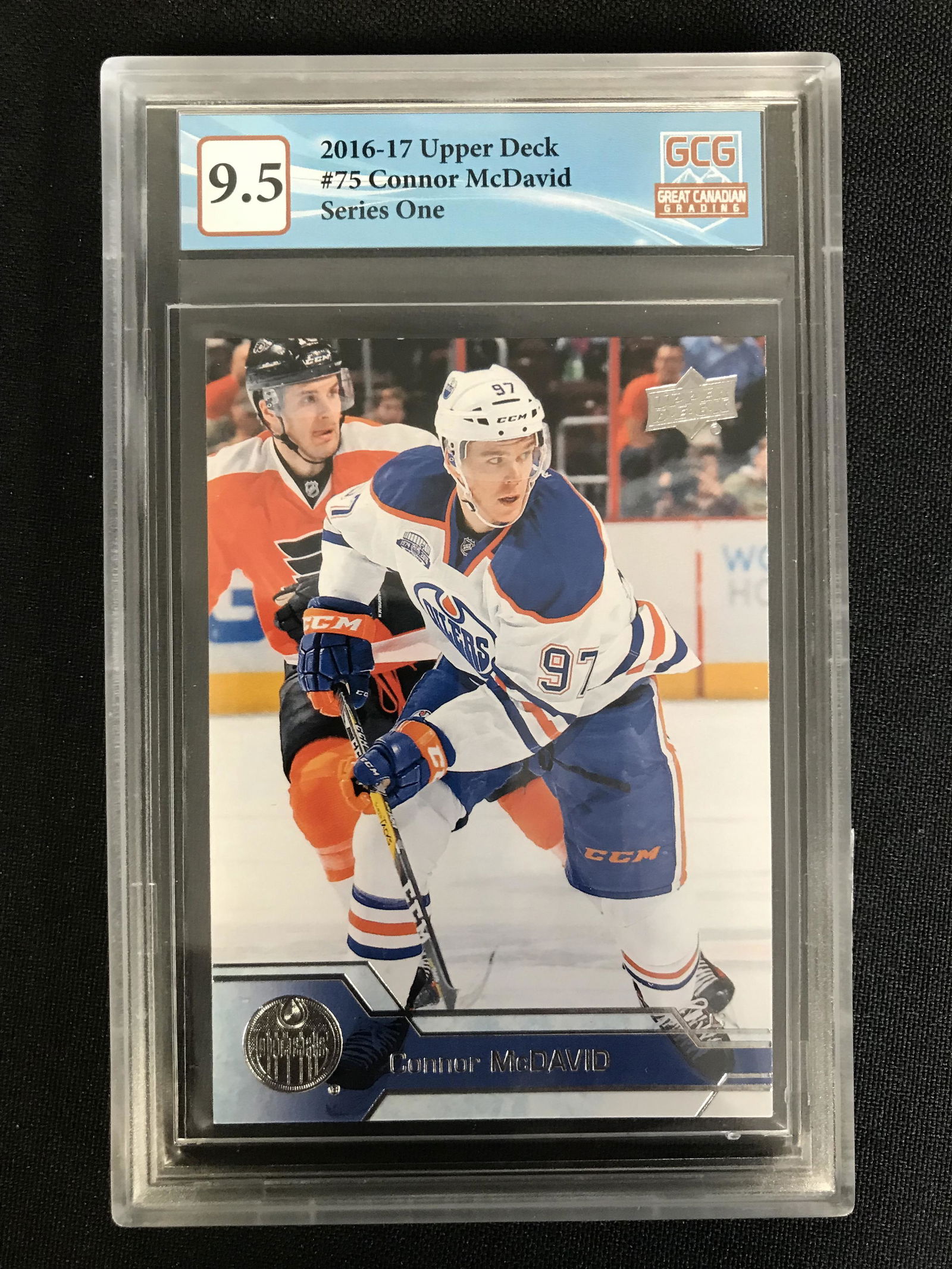 2016-17 UPPER DECK NO. 75 CONNOR McDAVID (GCG 9.5) (1 of 2)