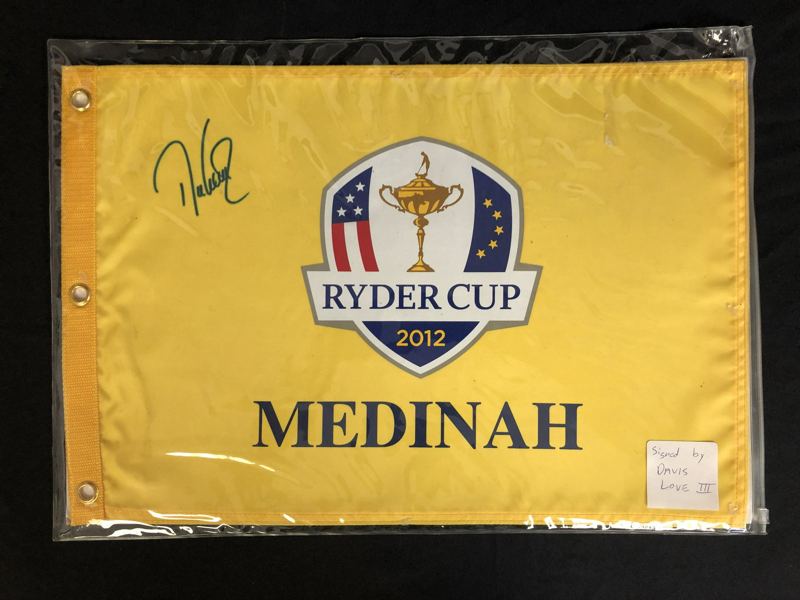 DAVIS LOVE III SIGNED 2012 RYDER CUP GOLF FLAG (1 of 1)