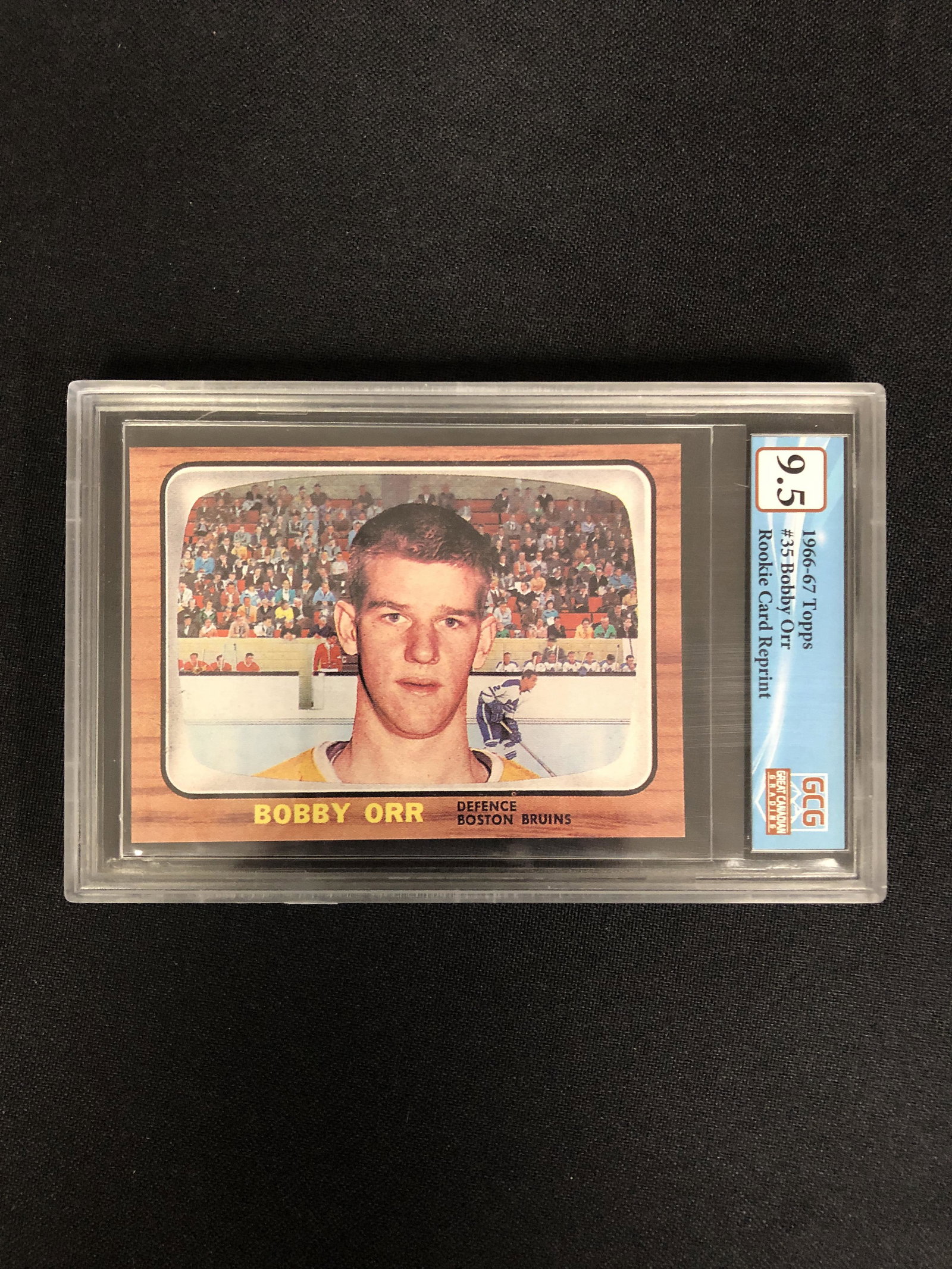 1966-67 TOPPS NO. 35 BOBBY ORR RC REPRINT (GCG 9.5): 1966-67 TOPPS NO. 35 BOBBY ORR RC REPRINT (GCG 9.5)