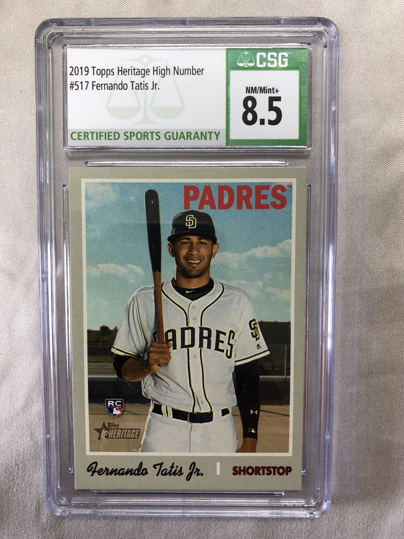 2019 TOPPS HERITAGE NO. 517 FERNANDO TATIS JR. (CSG 8.5) (1 of 2)
