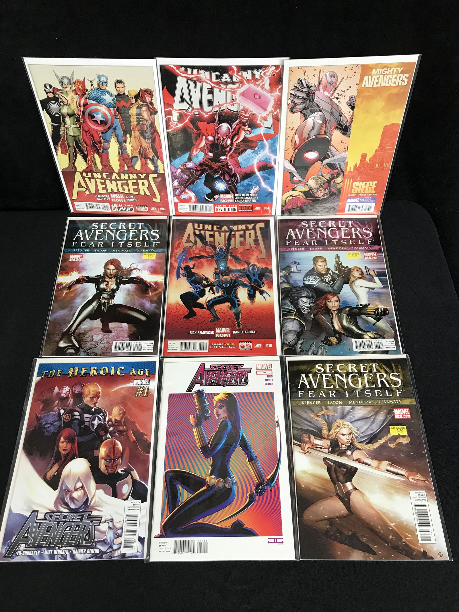 AVENGERS ASSORTED COMIC BOOK LOT (1 of 1)