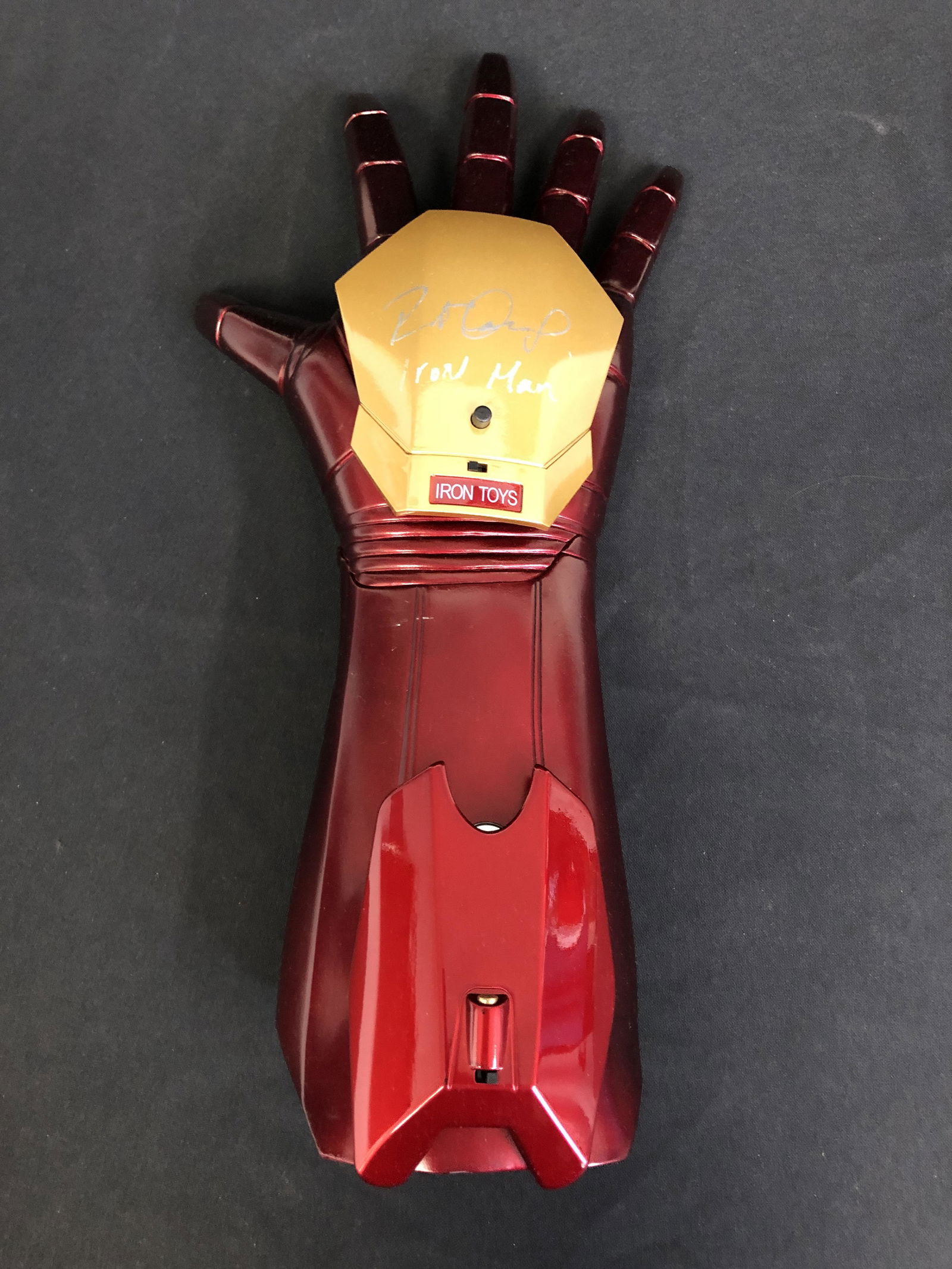 ROBERT DOWNEY JR. SIGNED IRON MAN REPLICA ARMOUR (RA COA) (1 of 3)