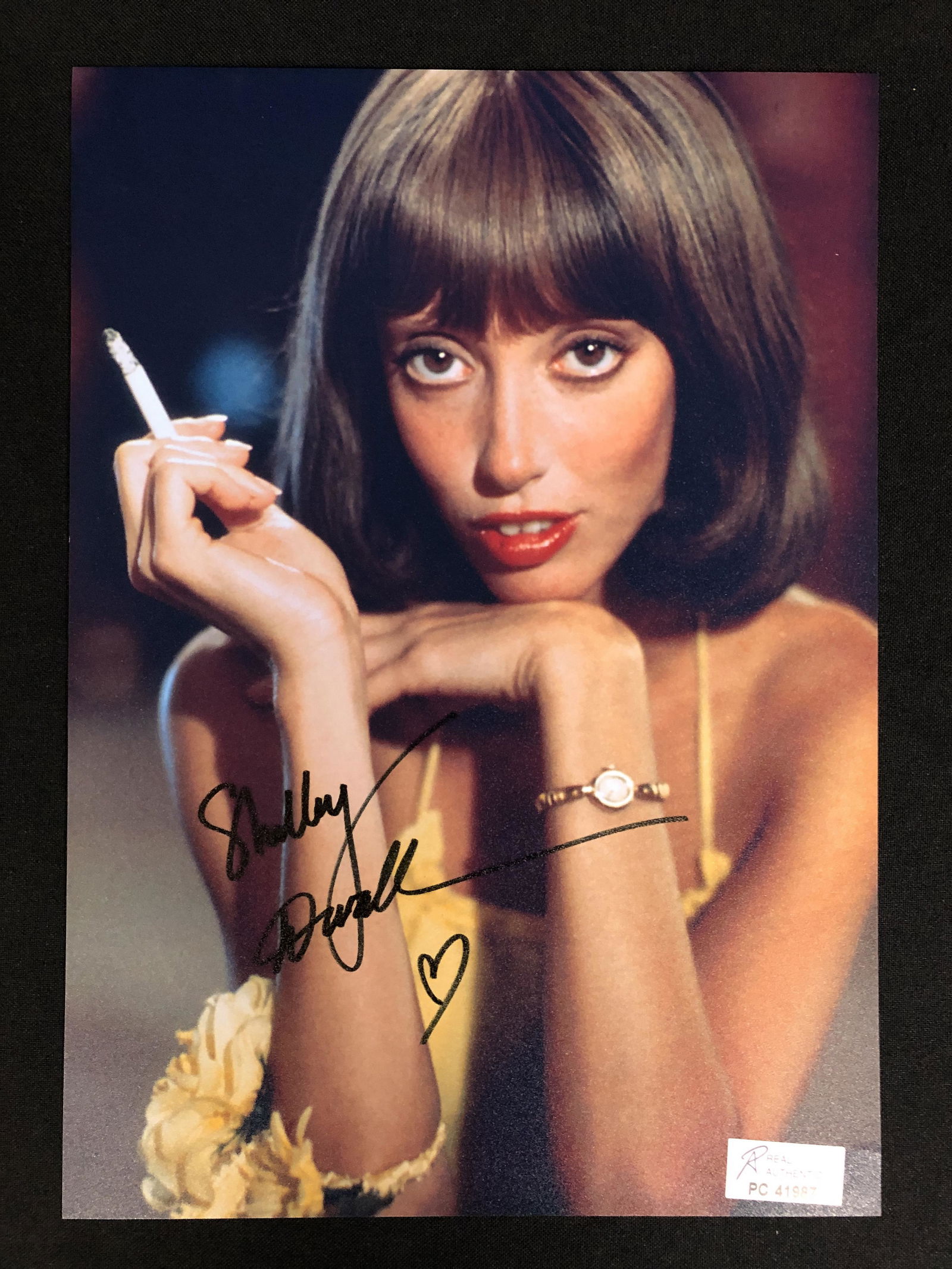 SHELLY DUVALL SIGNED 8 X 10 (RA COA): SHELLY DUVALL SIGNED 8 X 10 (RA COA)