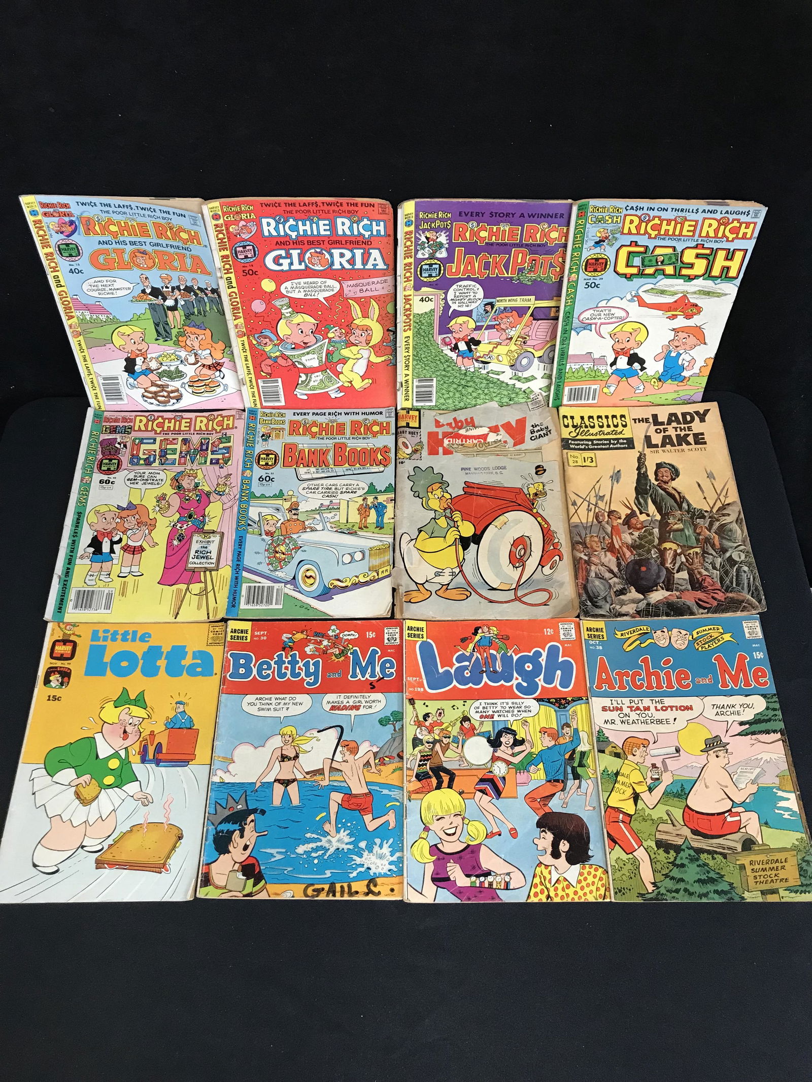 ARCHIE SERIES/ RICHIE RICH COMIC BOOK LOT (1 of 1)