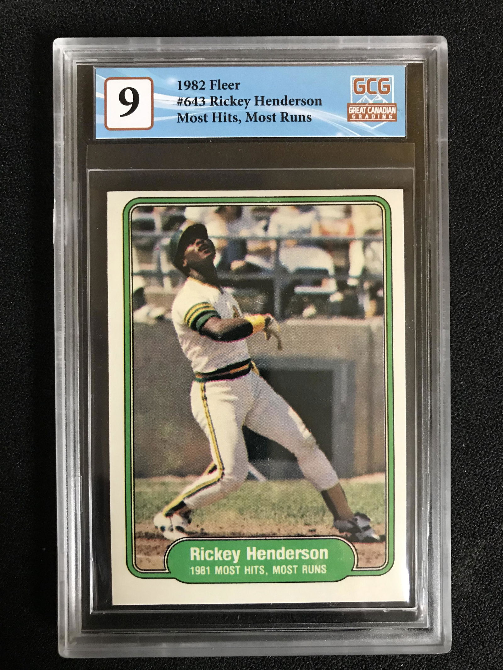 1982 FLEER NO.643 RICKEY HENDERSON MOST HITS, MOST RUNS (GCG 9) (1 of 2)