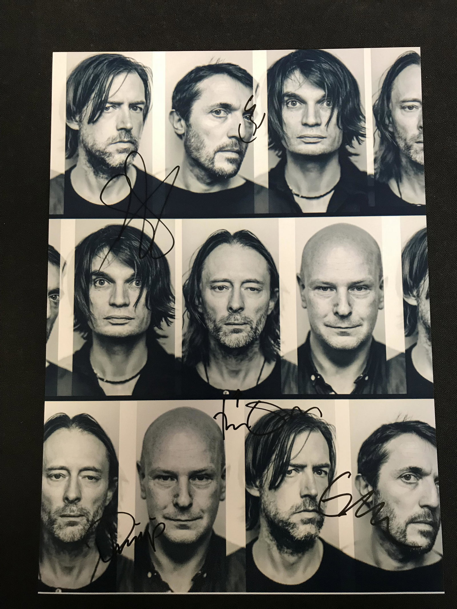 RADIOHEAD BAND SIGNED 8X10 PHOTO (RA COA): RADIOHEAD BAND SIGNED 8X10 PHOTO (RA COA)