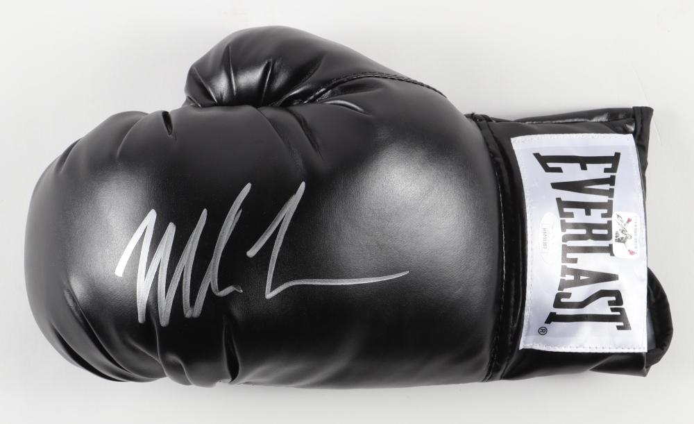 MIKE TYSON SIGNED BLACK BOXING GLOVE (JSA COA): MIKE TYSON SIGNED BLACK BOXING GLOVE (JSA COA)