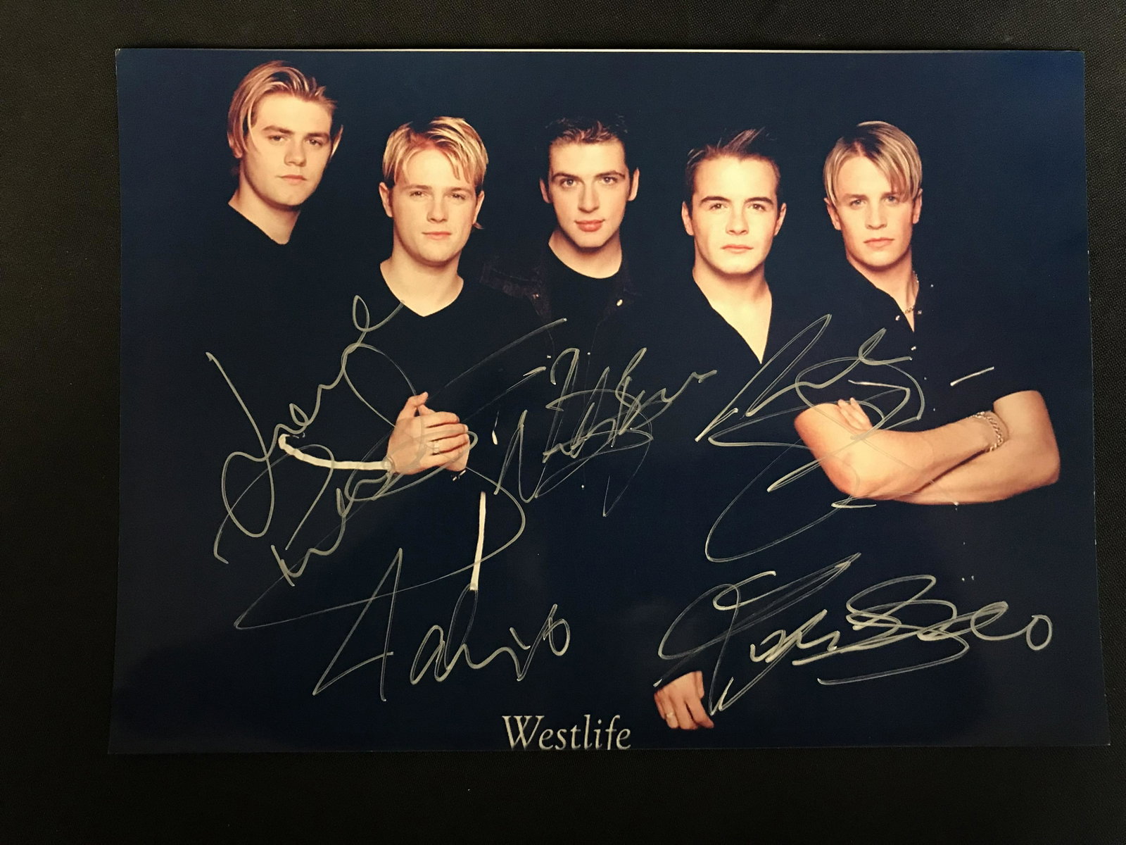 WESTLIFE BAND SIGNED 8X10 PHOTO (RA COA): WESTLIFE BAND SIGNED 8X10 PHOTO (RA COA)