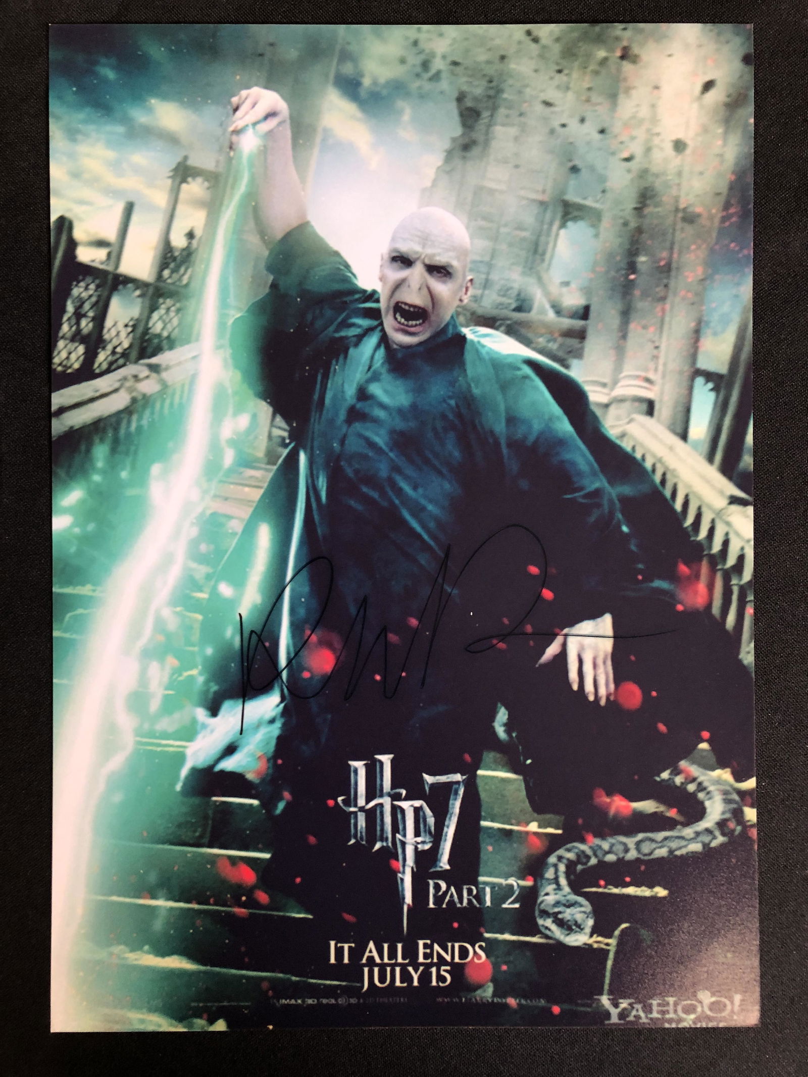 RALPH FIENNES SIGNED HARRY POTTER 8 X 10 (RA COA) (1 of 2)