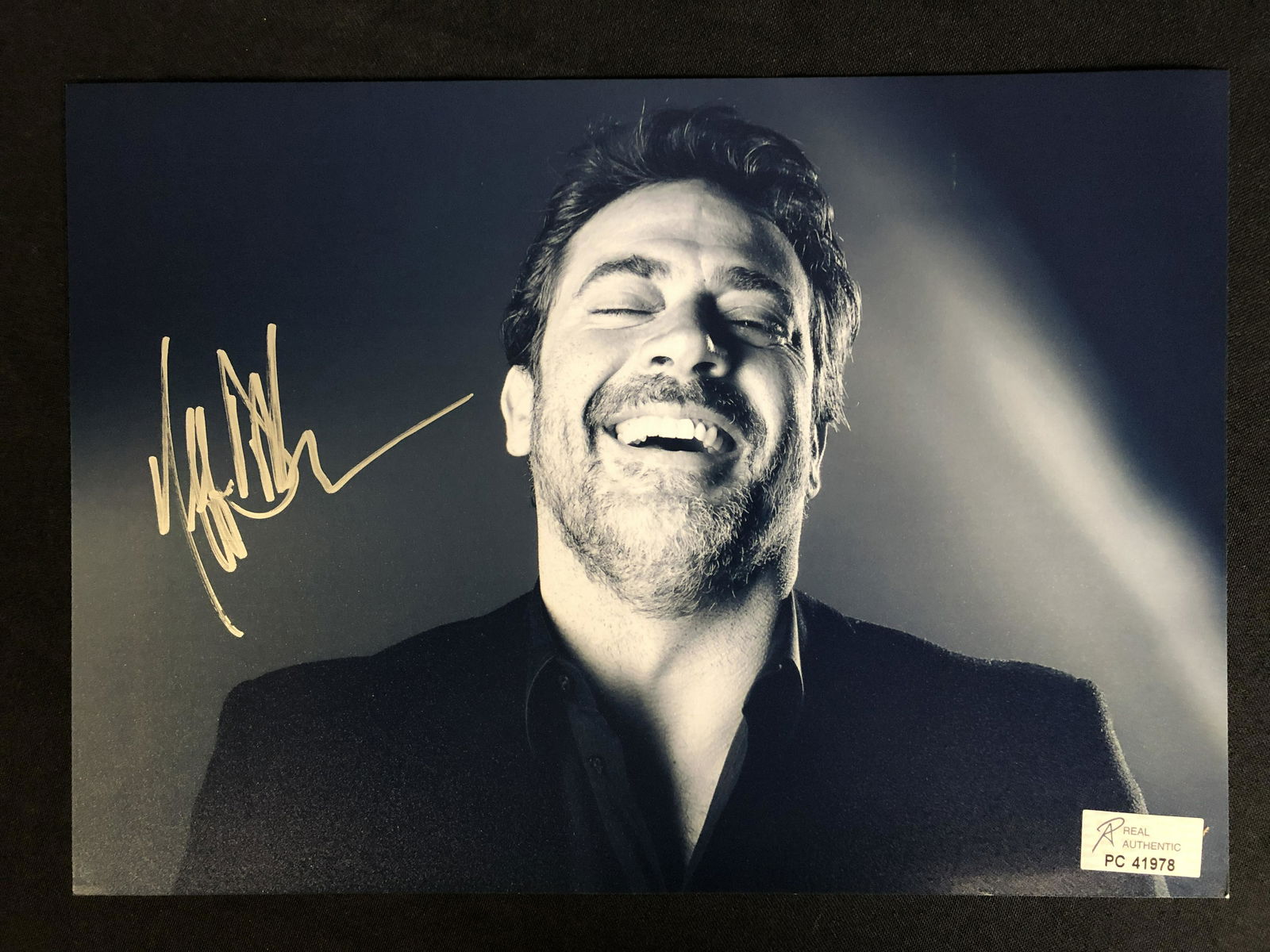 JEFFREY DEAN MORGAN SIGNED 8X10 PHOTO (RA COA) (1 of 2)