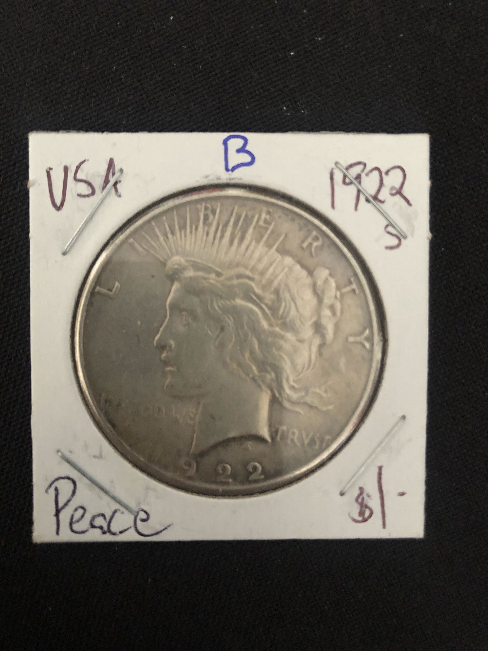 1922 USA PEACE SILVER DOLLAR (1 of 1)