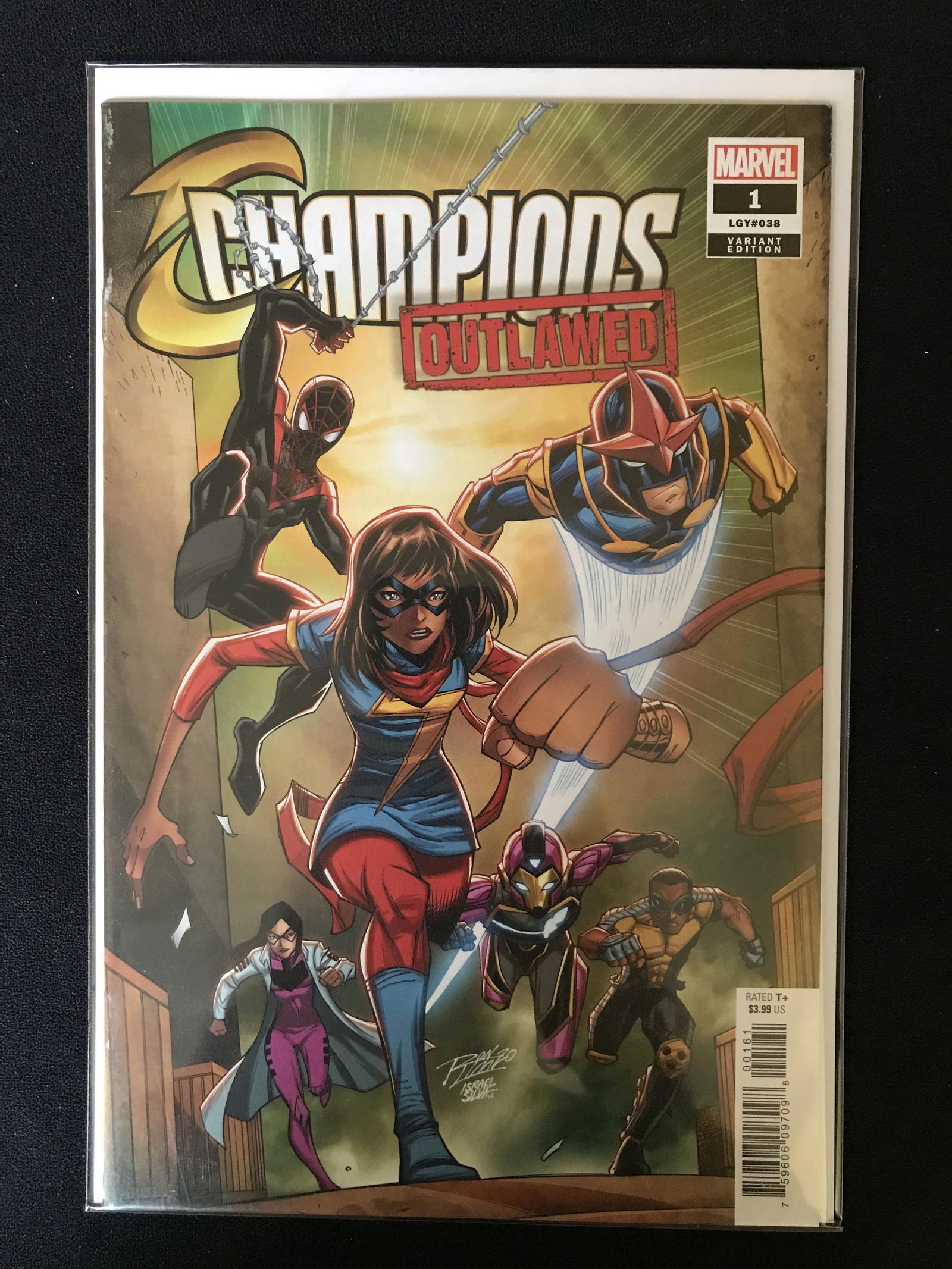 CHAMPIONS OUTLAWED NO.1 (MARVEL VARIANT) (1 of 1)
