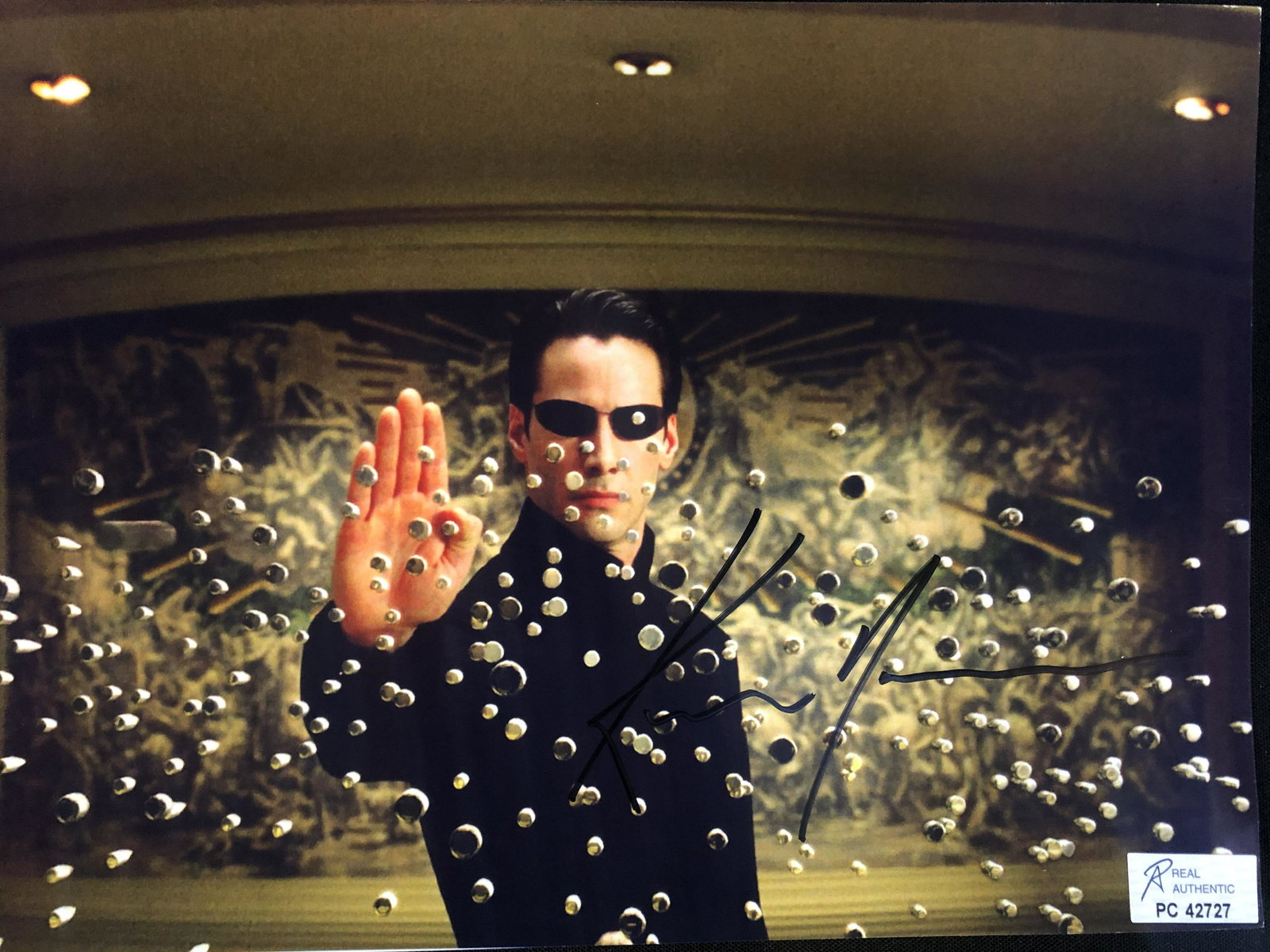 KEANU REEVES SIGNED 8X10 PHOTO (RA COA) (1 of 2)